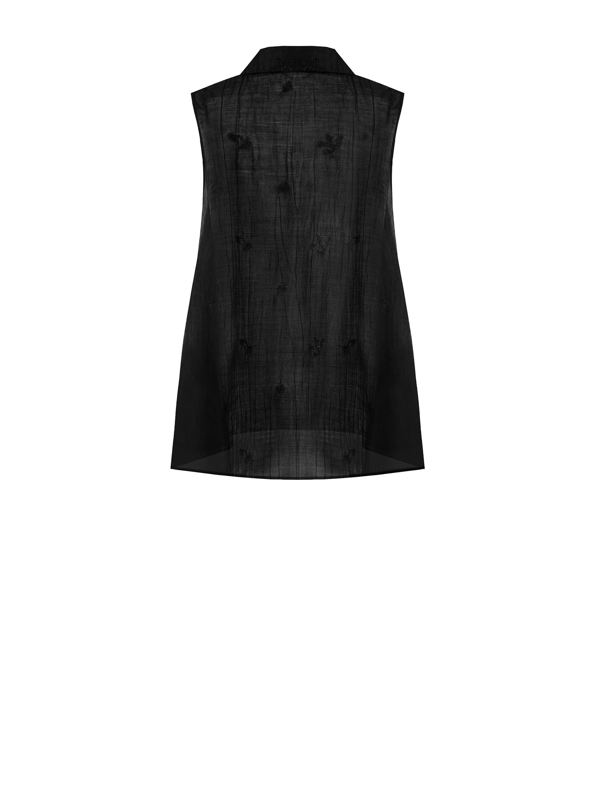 Top Over A Trapezio In Tessuto Semitrasparente Con Ricami Rinascimento