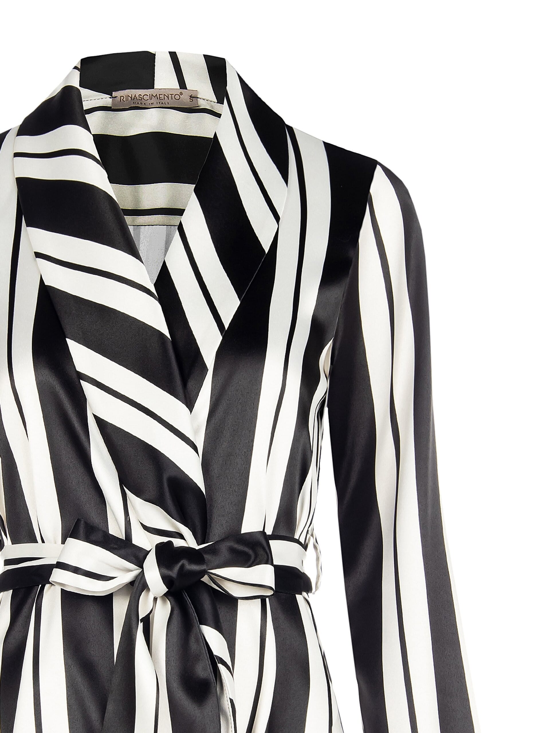 Giacca Aperta In Raso Con Spacchi Laterali E Cintura Coordinata Rinascimento