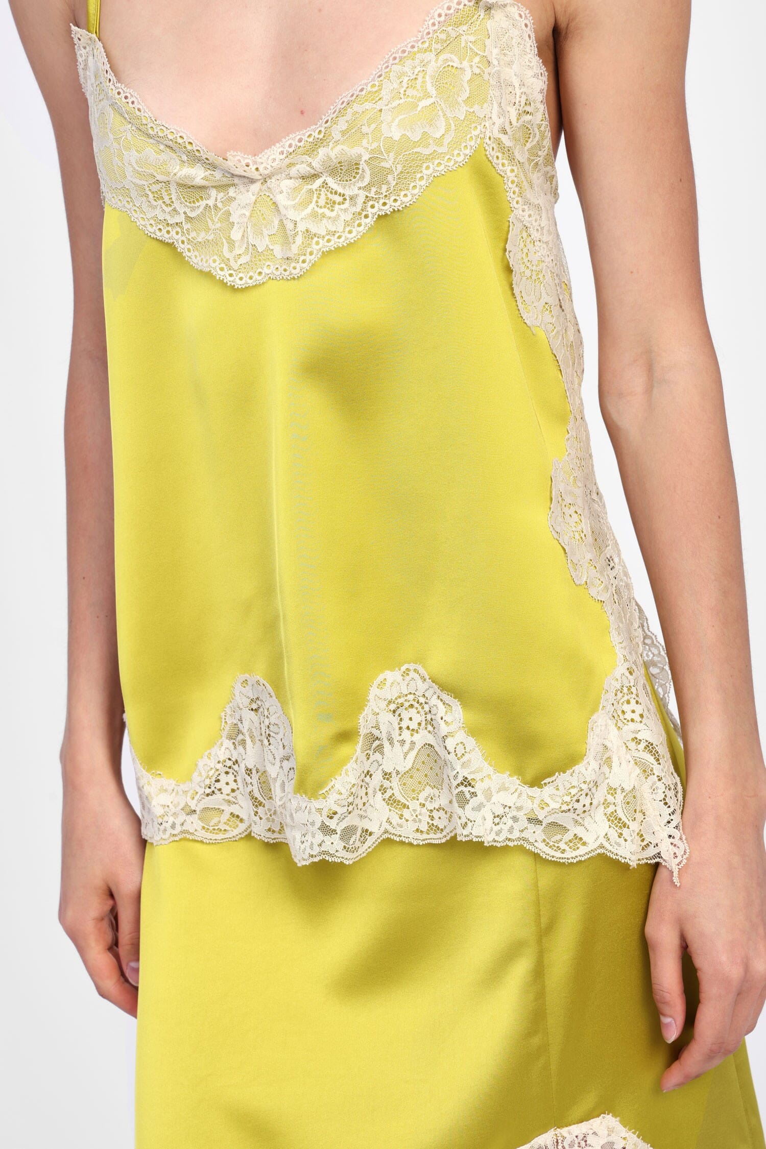 Top Con Spalline E Dettagli In Pizzo Dixie