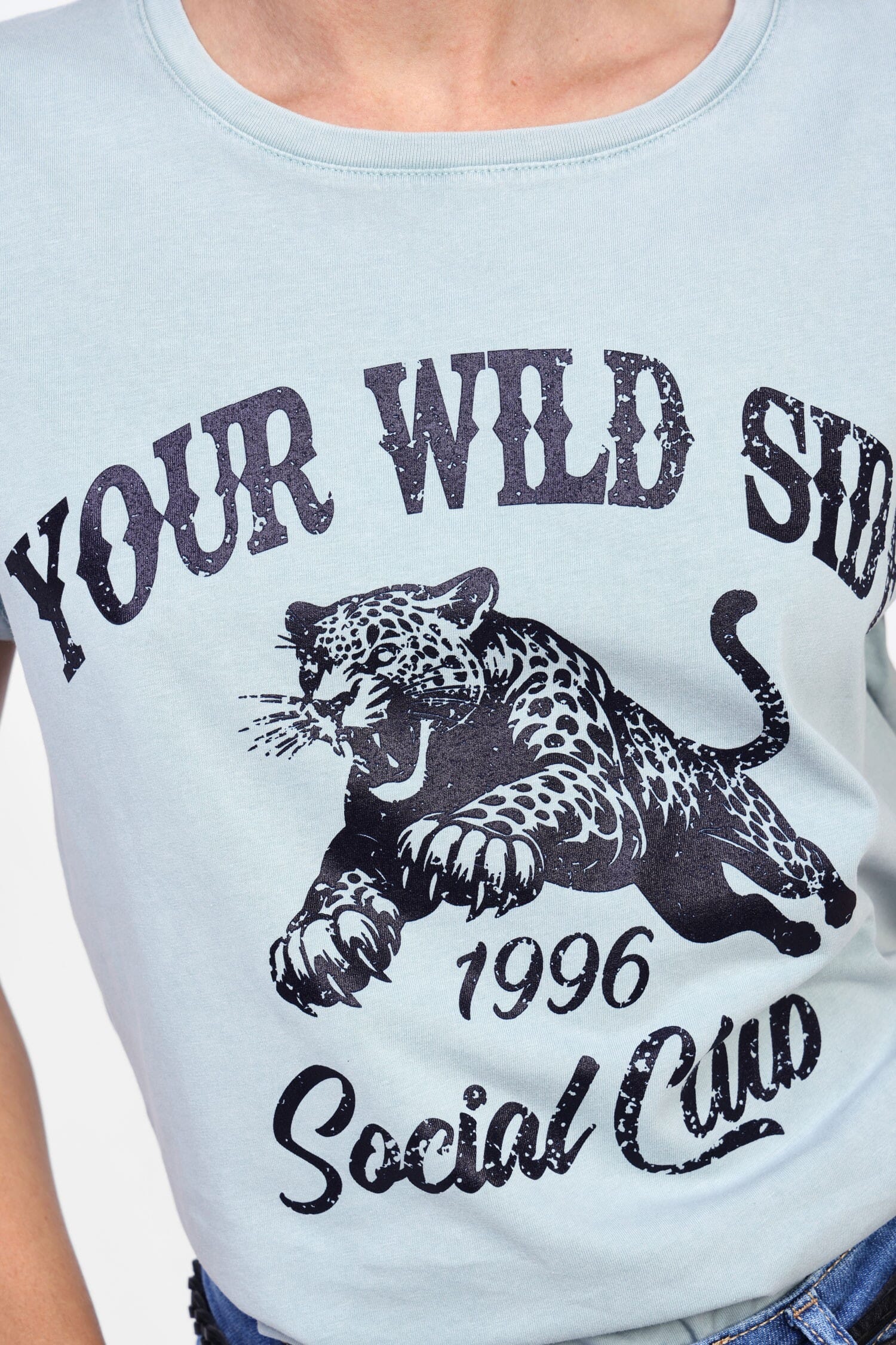 Dixie Short-Sleeved Graphic Print T-Shirt