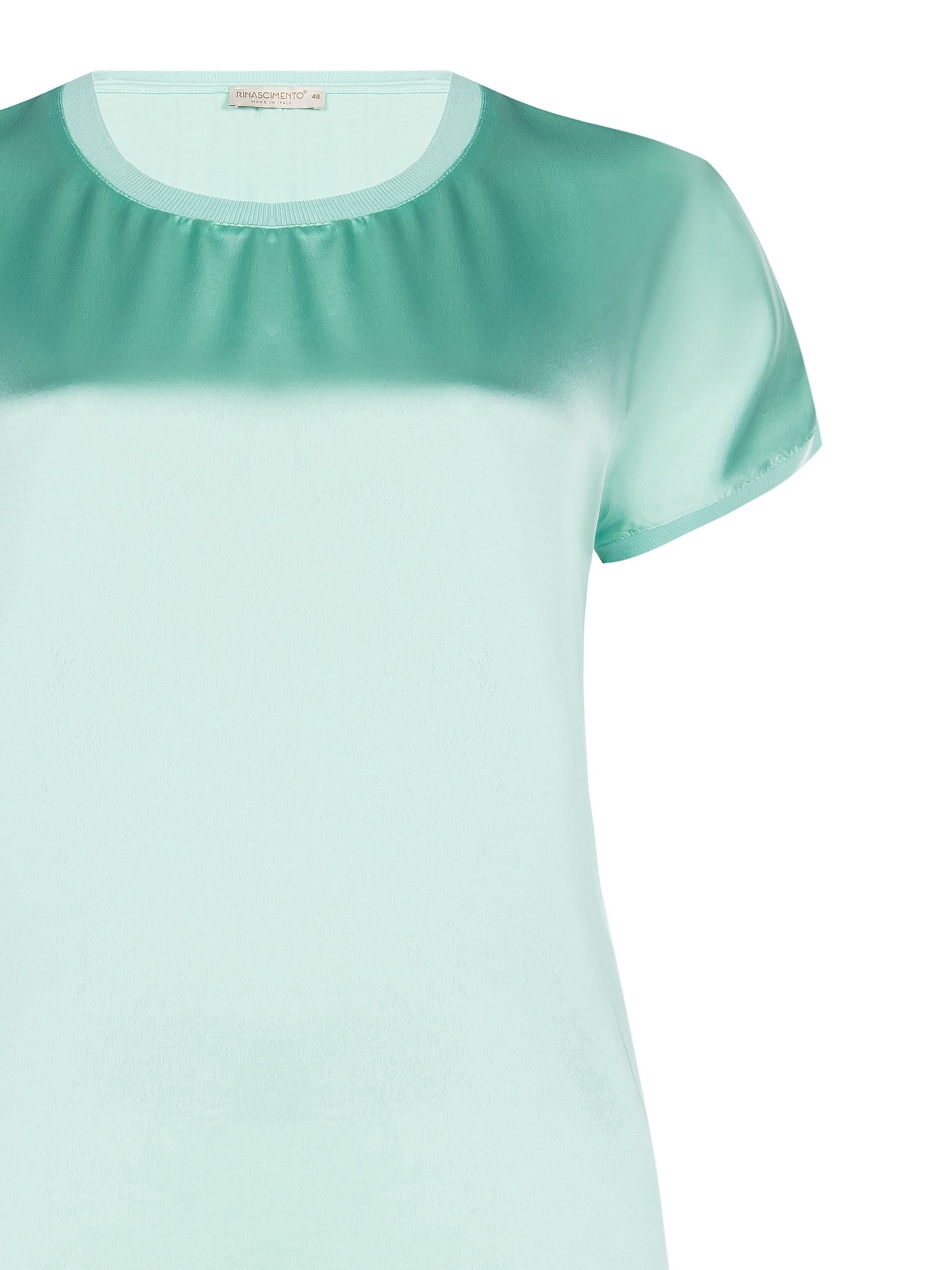 T-shirt asymétrique fluide en satin sur le devant et en viscose sur le dos Rinascimento Curvy