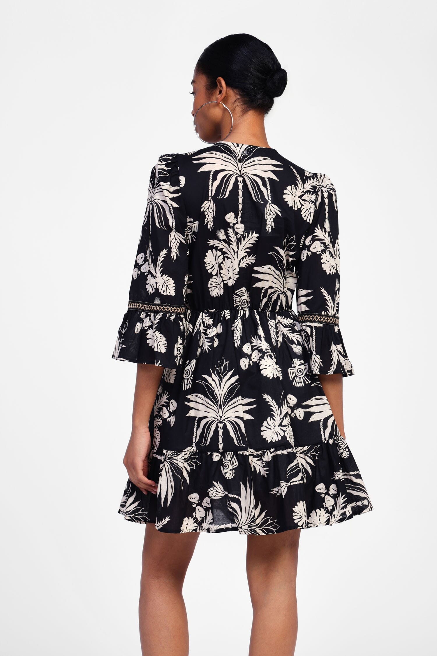 Abito Corto Con Stampa Floreale E Maniche Ampie Dixie