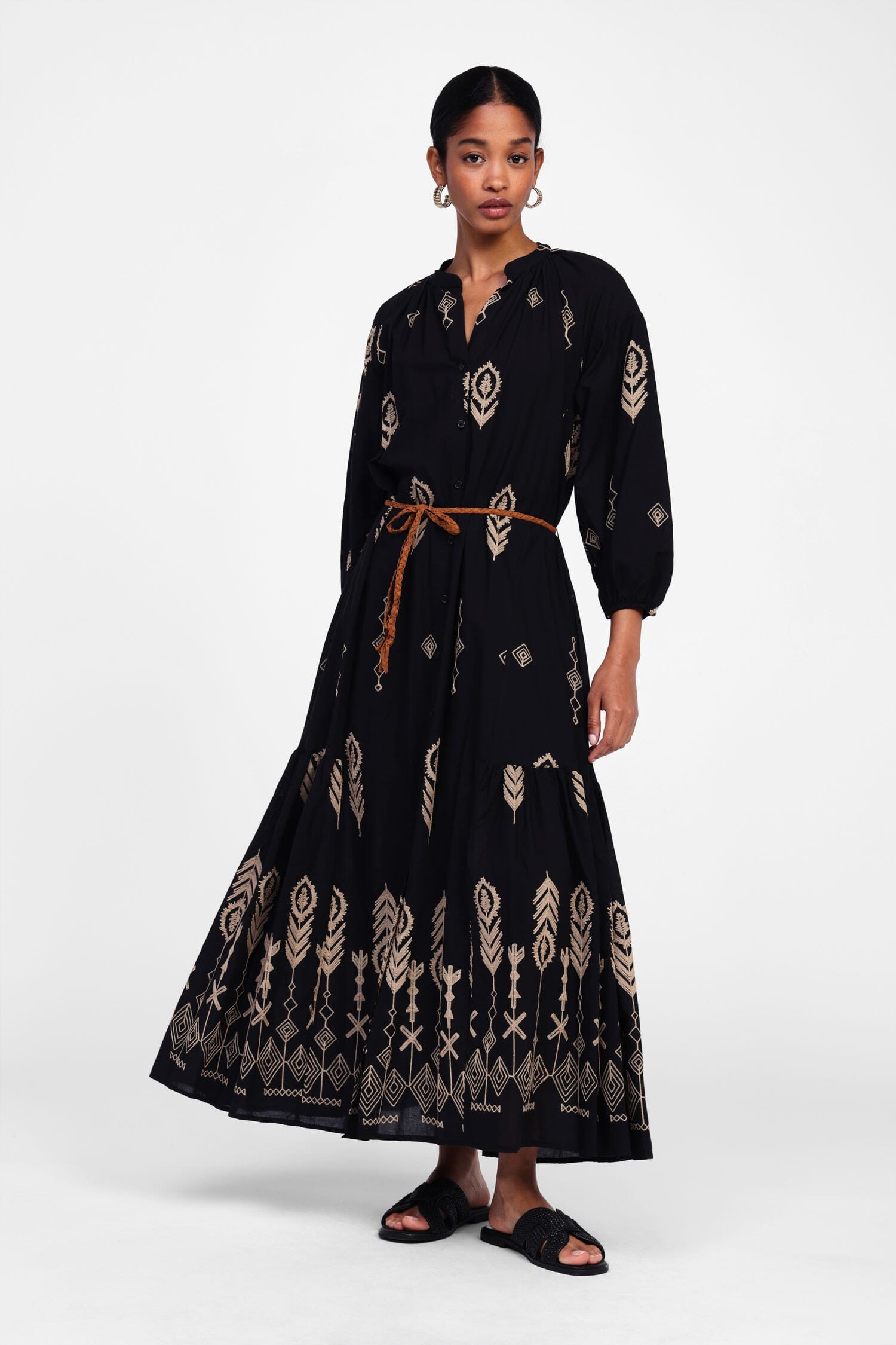 Abito Con Ricami E Cintura Intrecciata Dixie