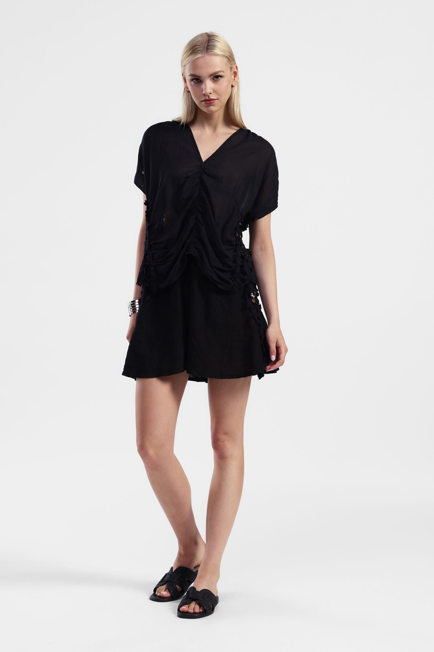 Shorts With Embroidered Details And Elasticated Waistband Dixie