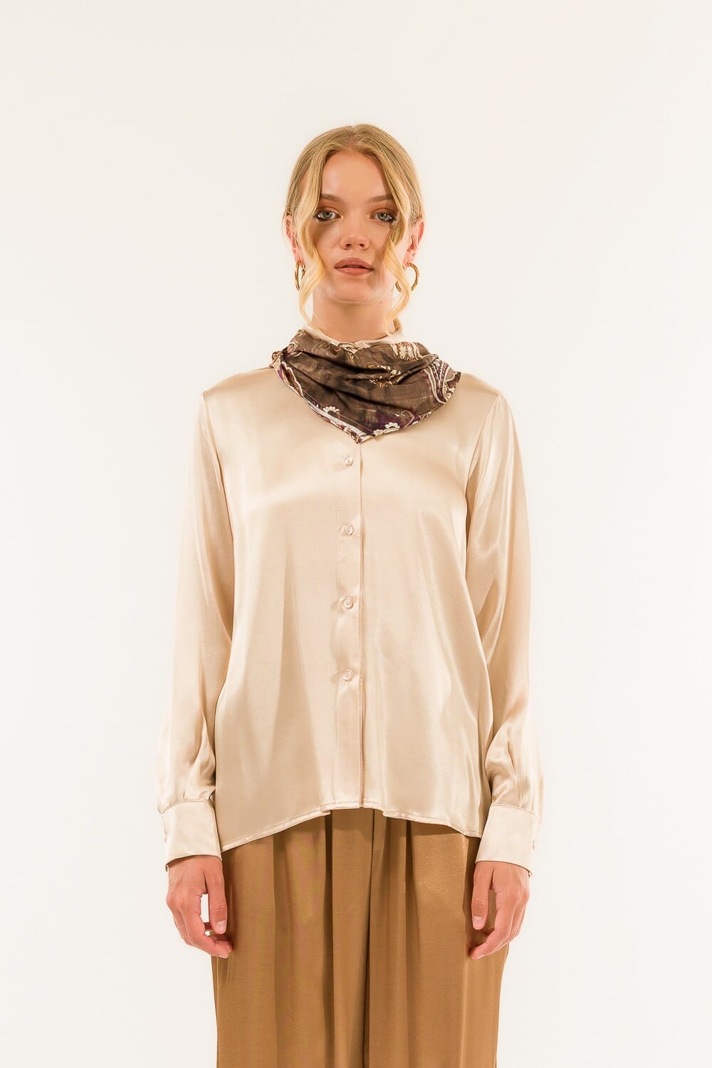 Camicia Uomo Con Foulard Kontatto