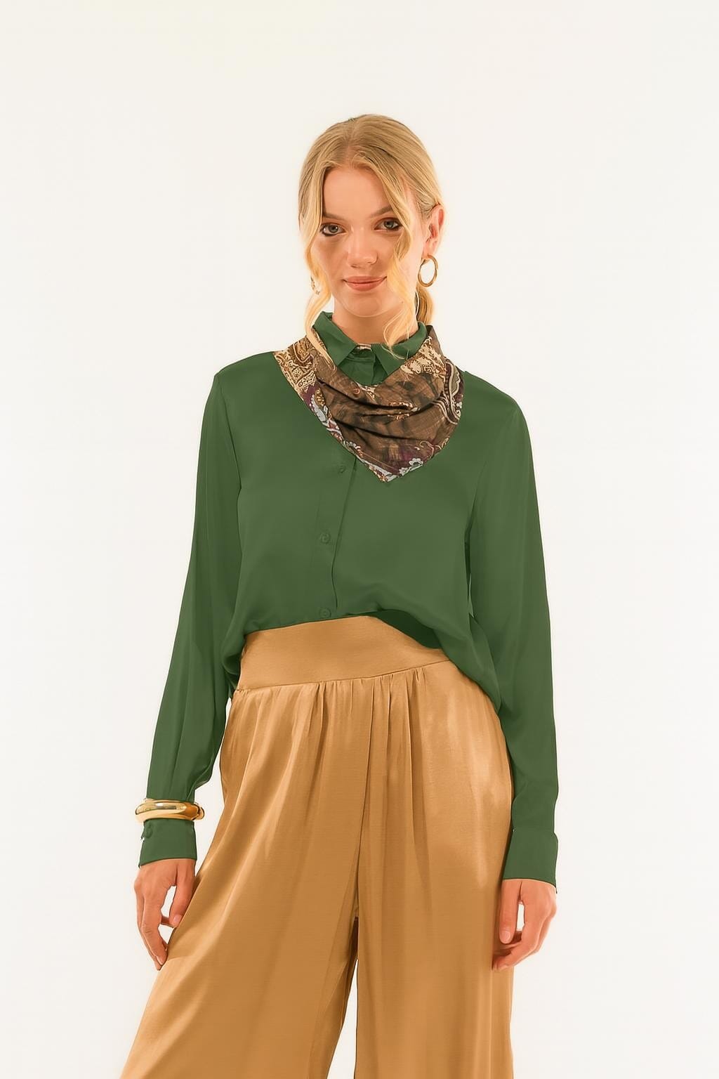 Camicia Uomo Con Foulard Kontatto