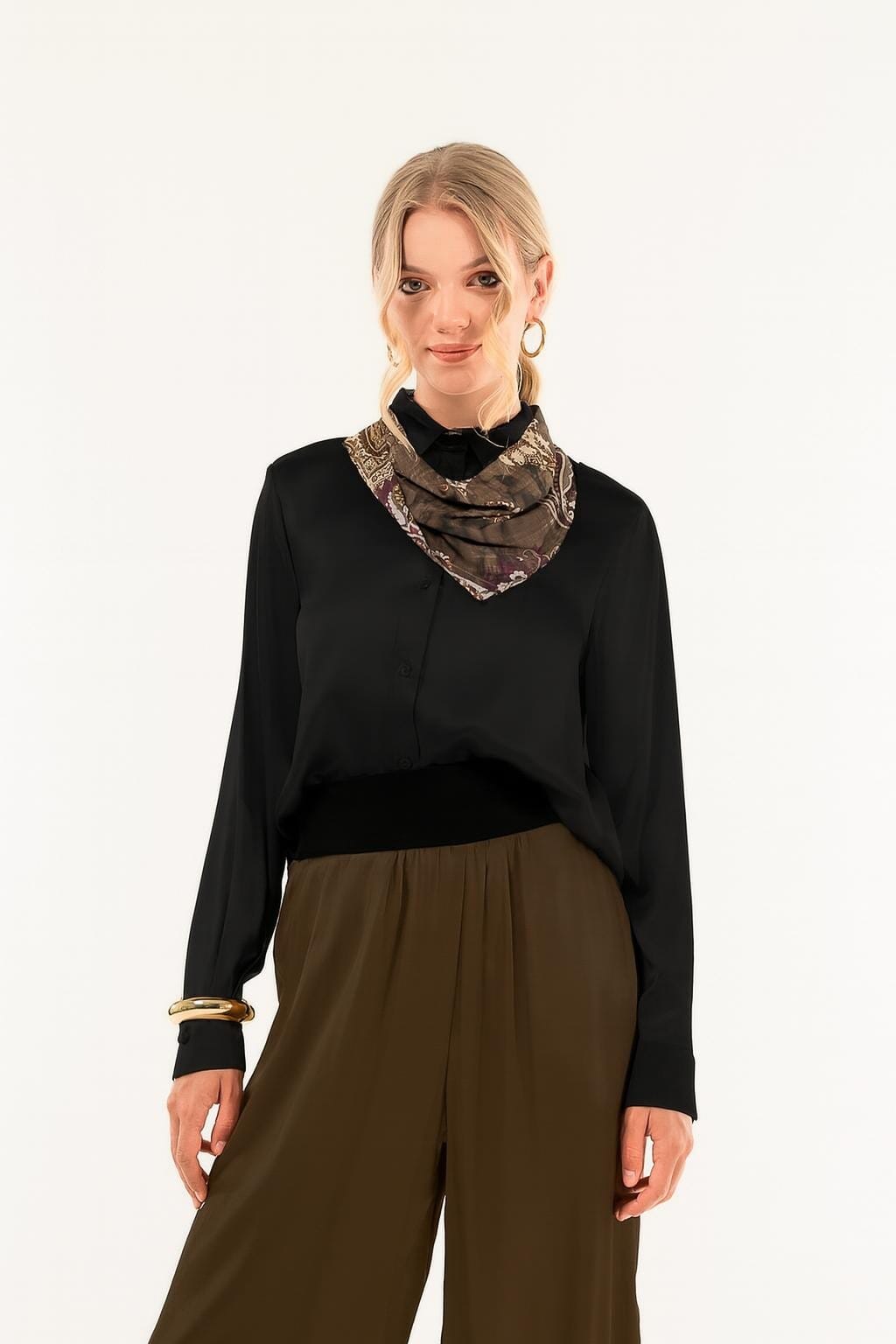 Camicia Uomo Con Foulard Kontatto