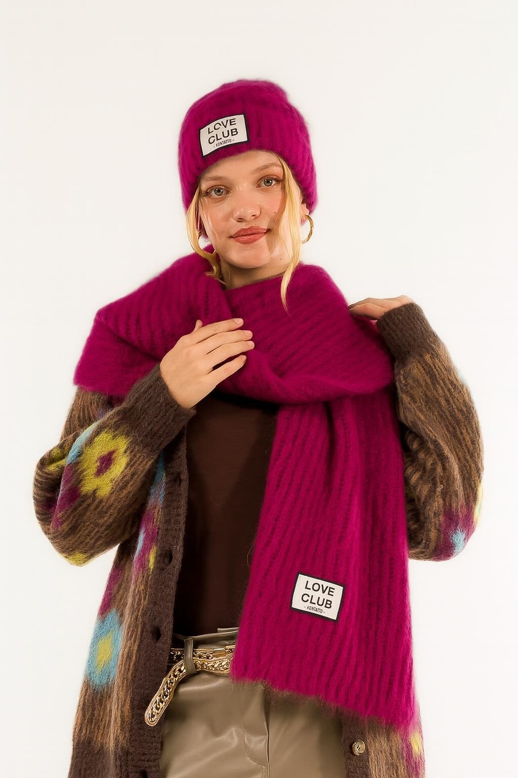 Sciarpa Coste Etichetta Kontatto