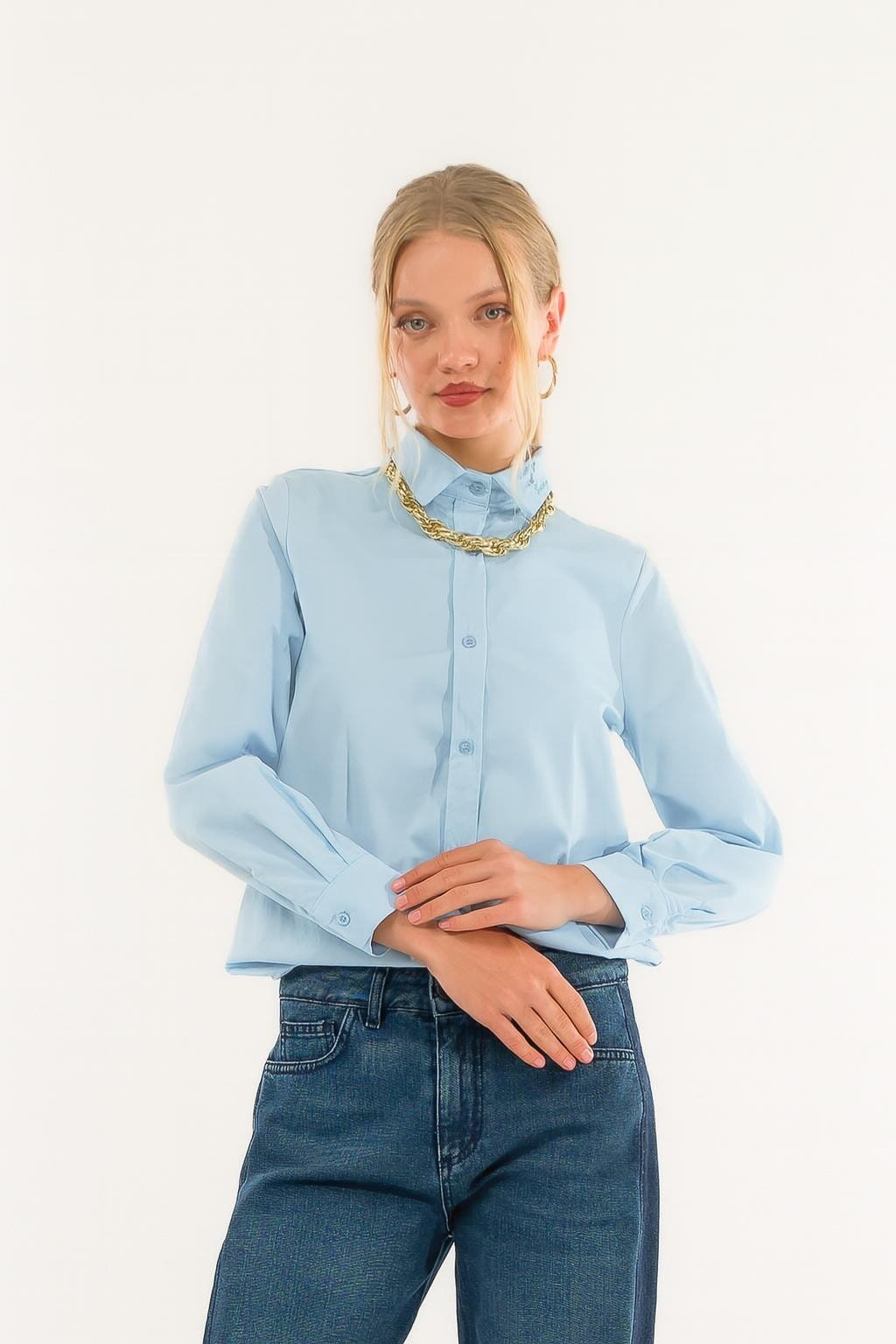 Chemise à col brodé Kontatto