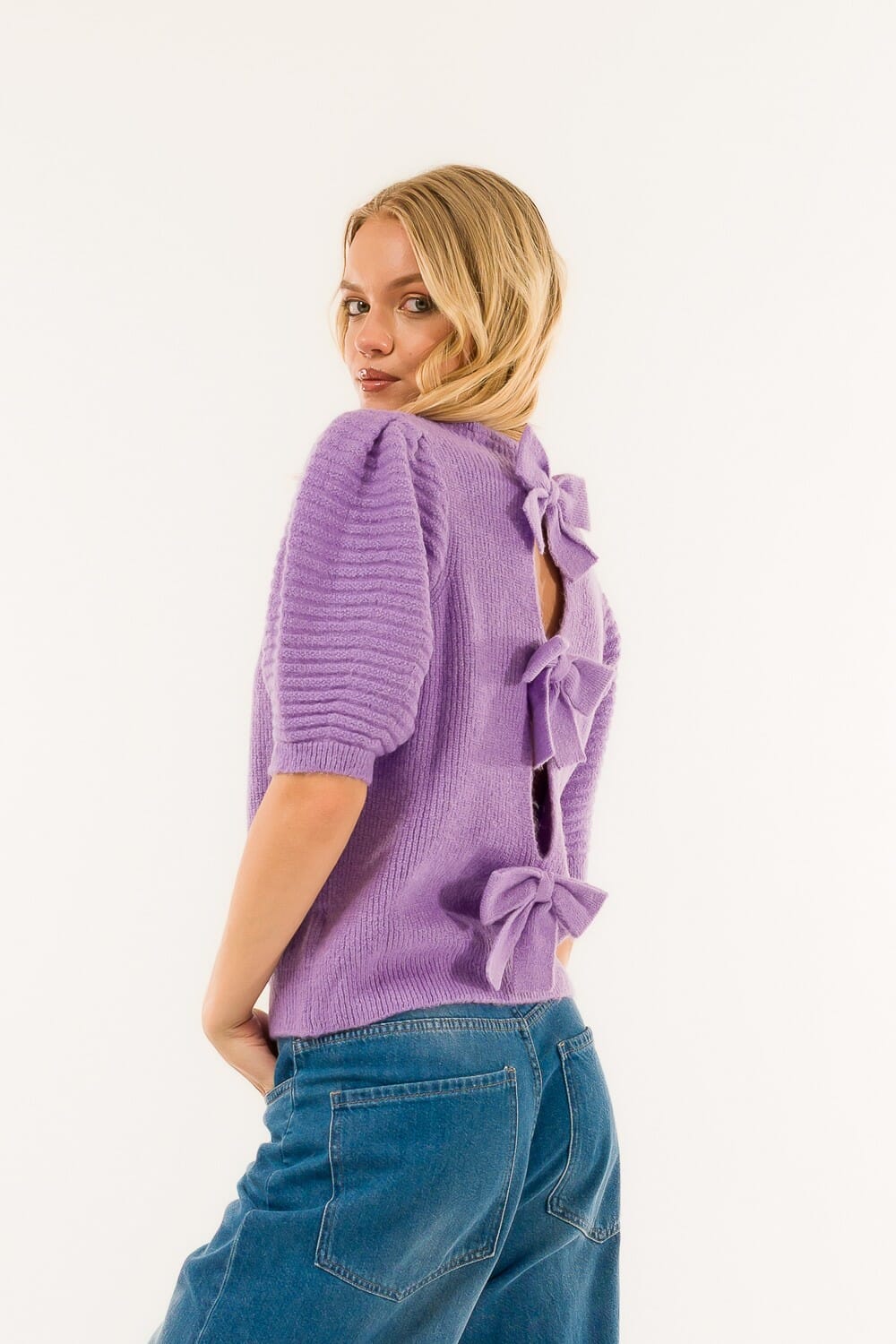 Girocollo Fiocchi Schiena Kontatto