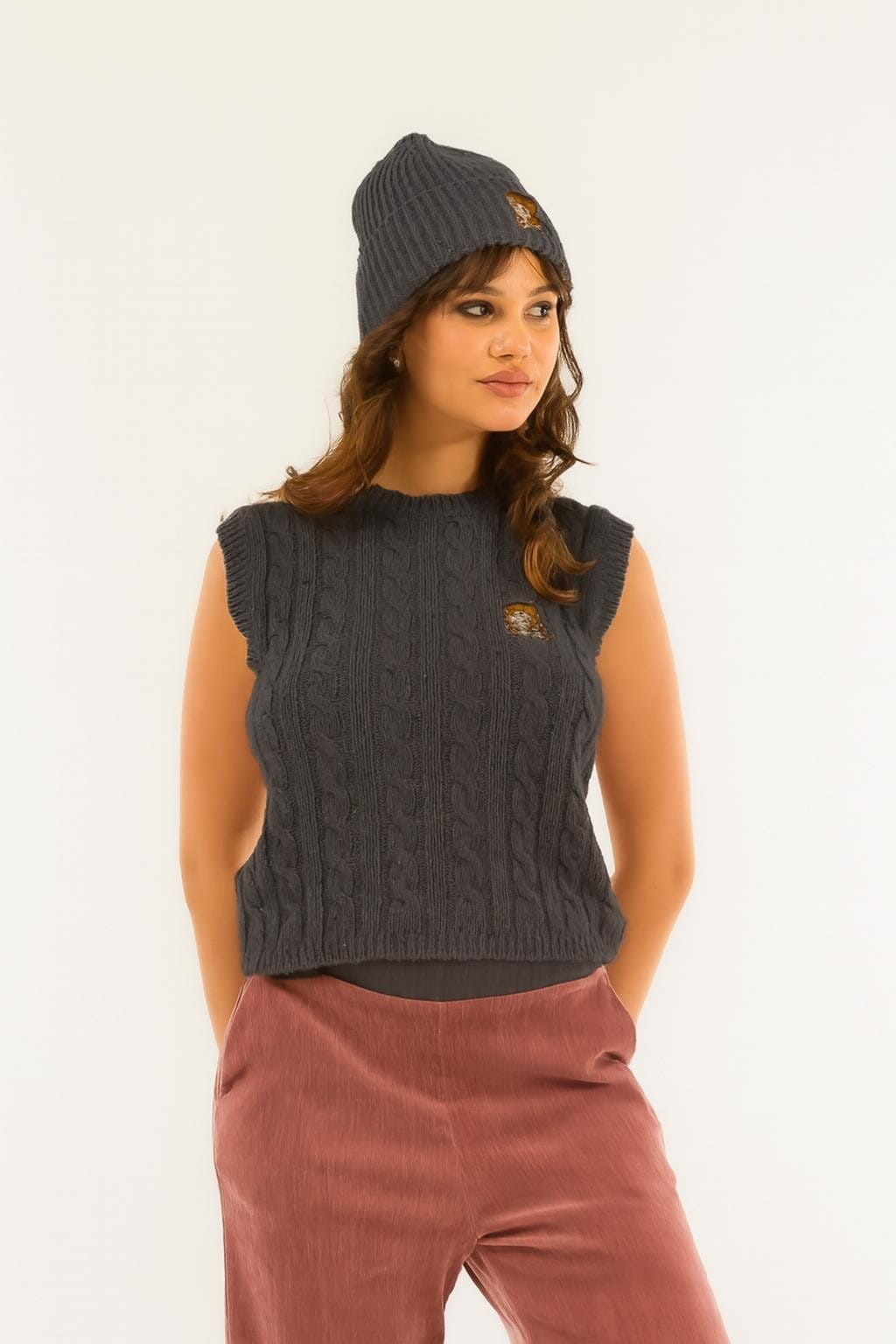 Gilet Trecce Ricamo Kontatto