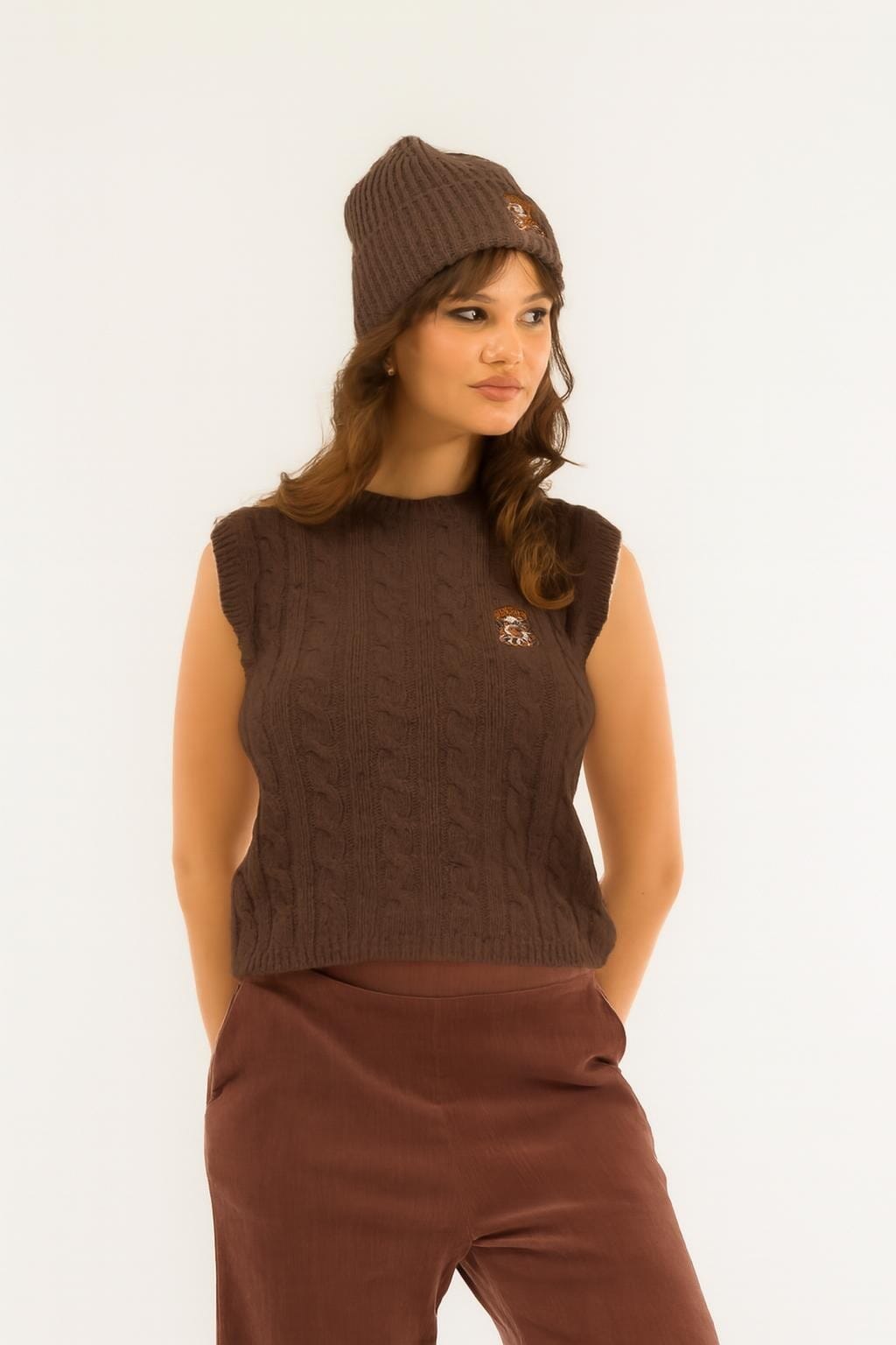 Gilet Trecce Ricamo Kontatto