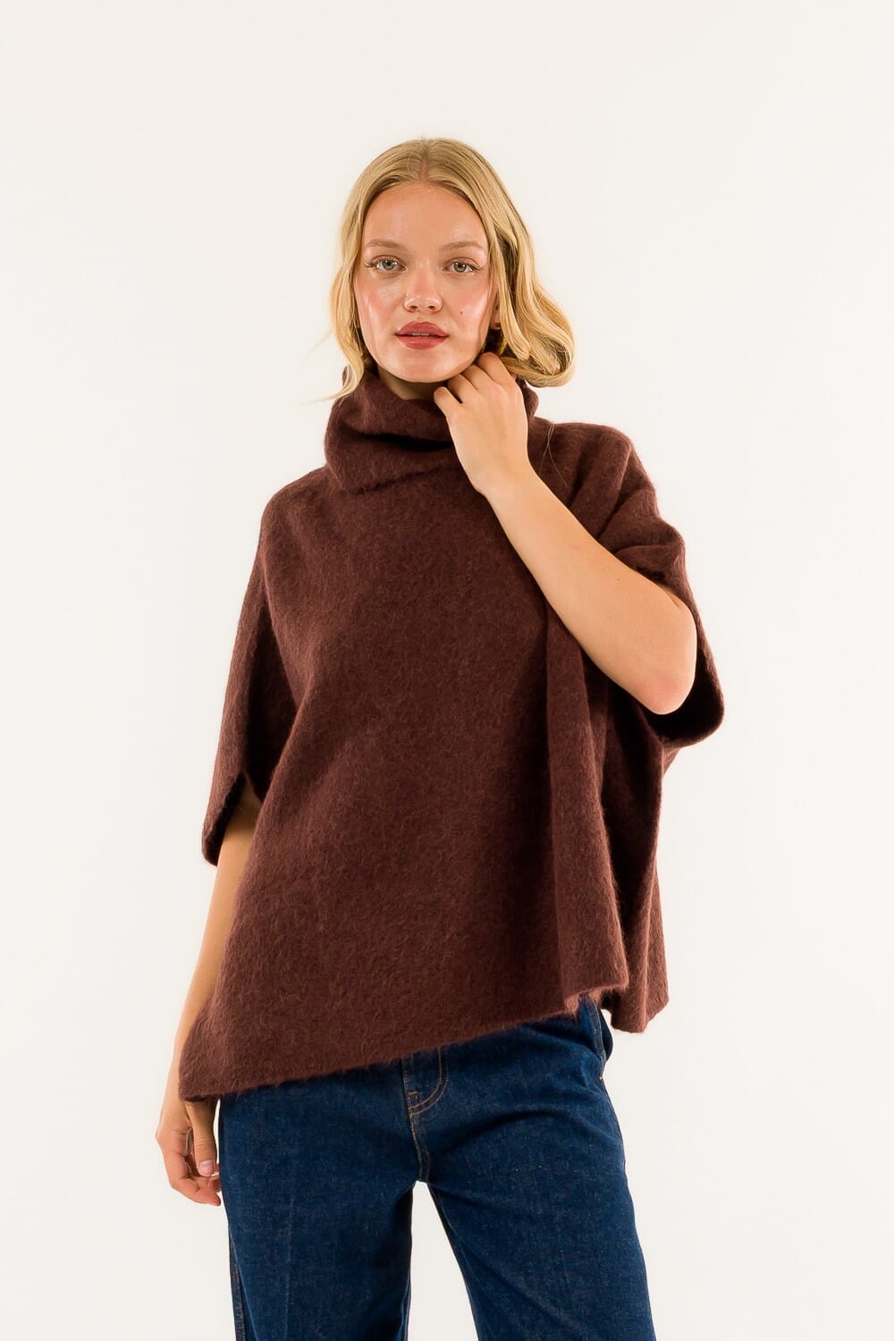 Kontatto - Pull avec col en forme de beigne