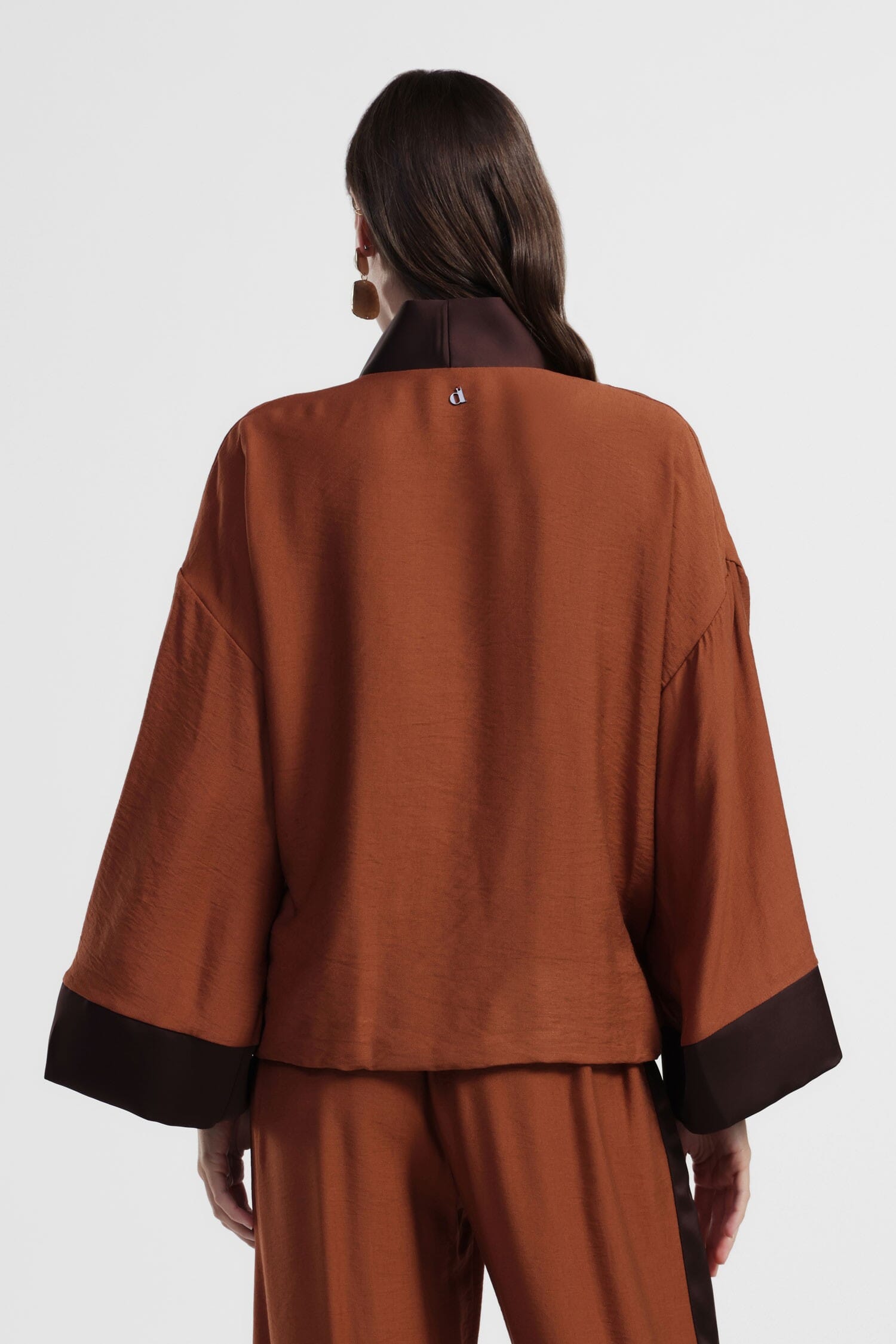 Manteau court avec coupe kimono et détails contrastés Dixie