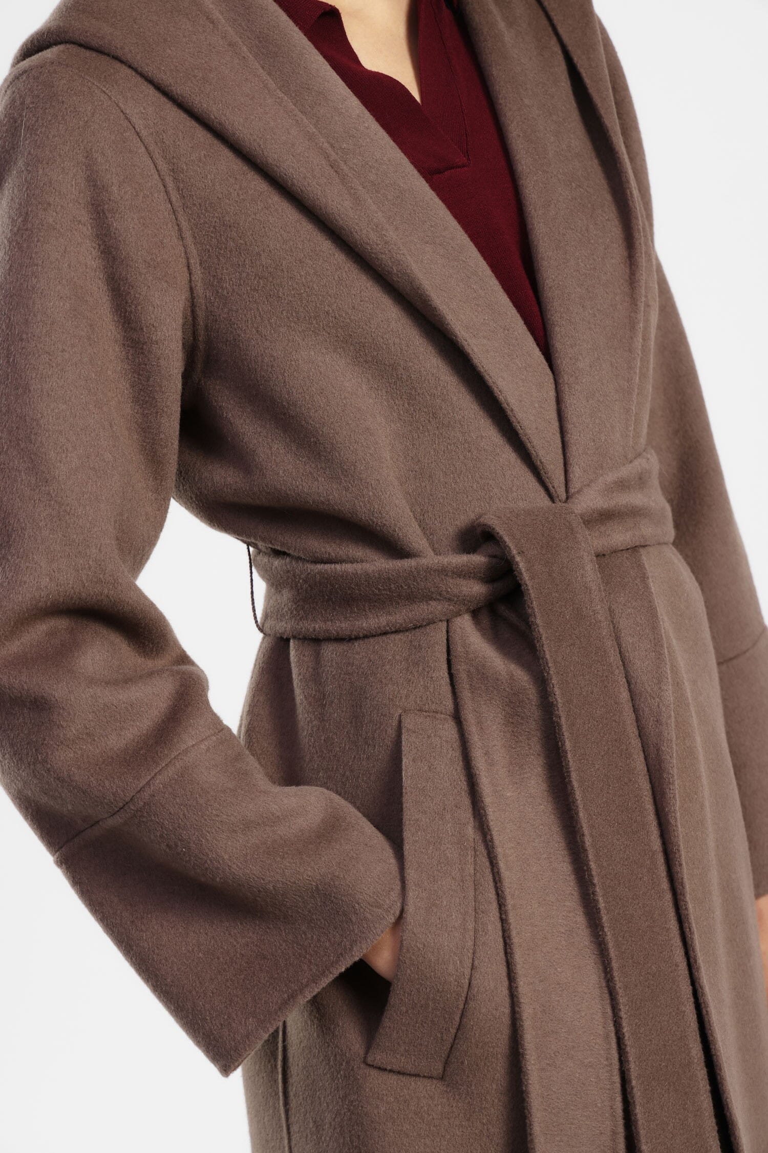 Manteau long avec capuche large et ceinture Dixie