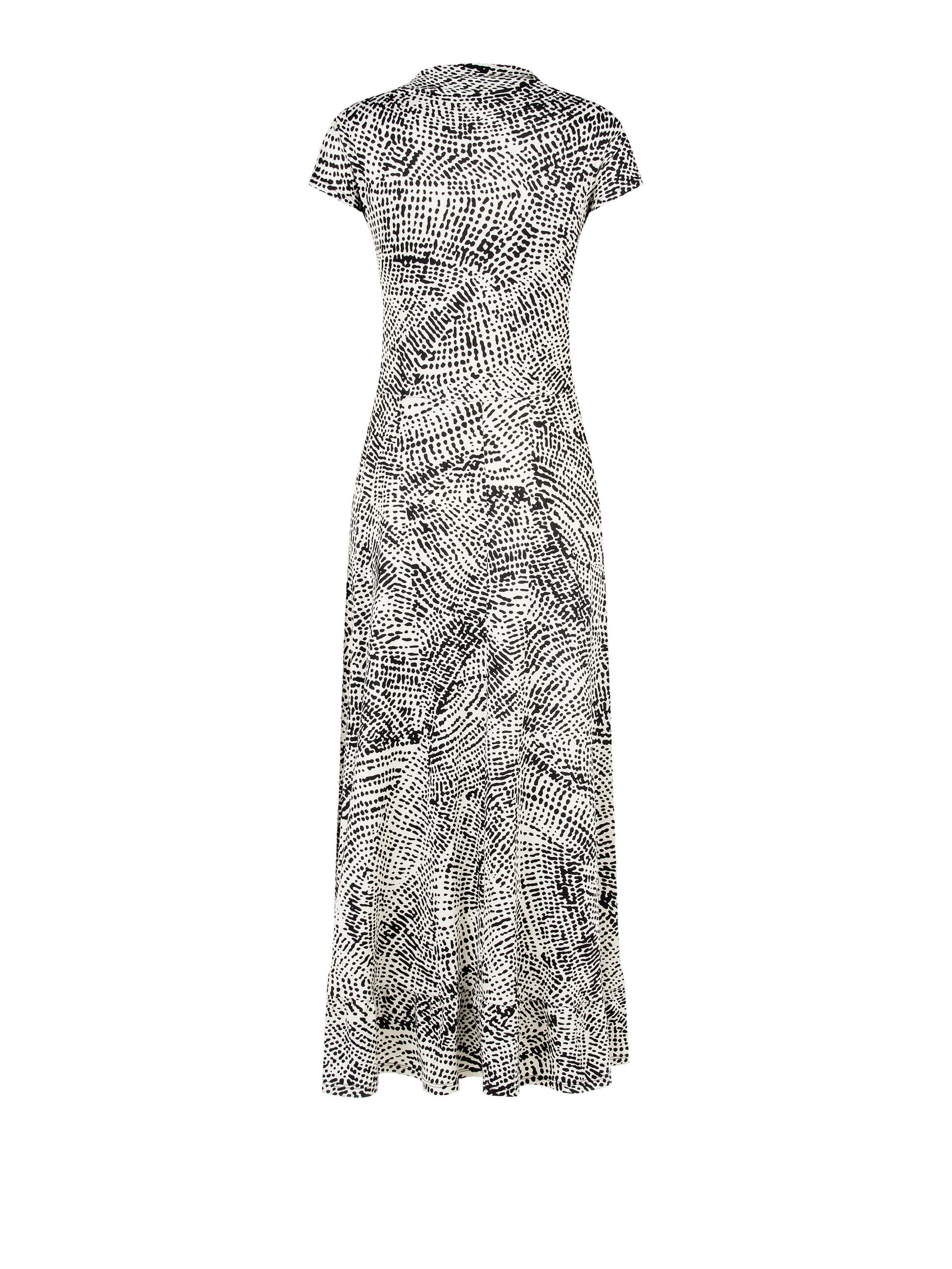 Abito Lungo Aderente Con Balza In Fondo Rinascimento