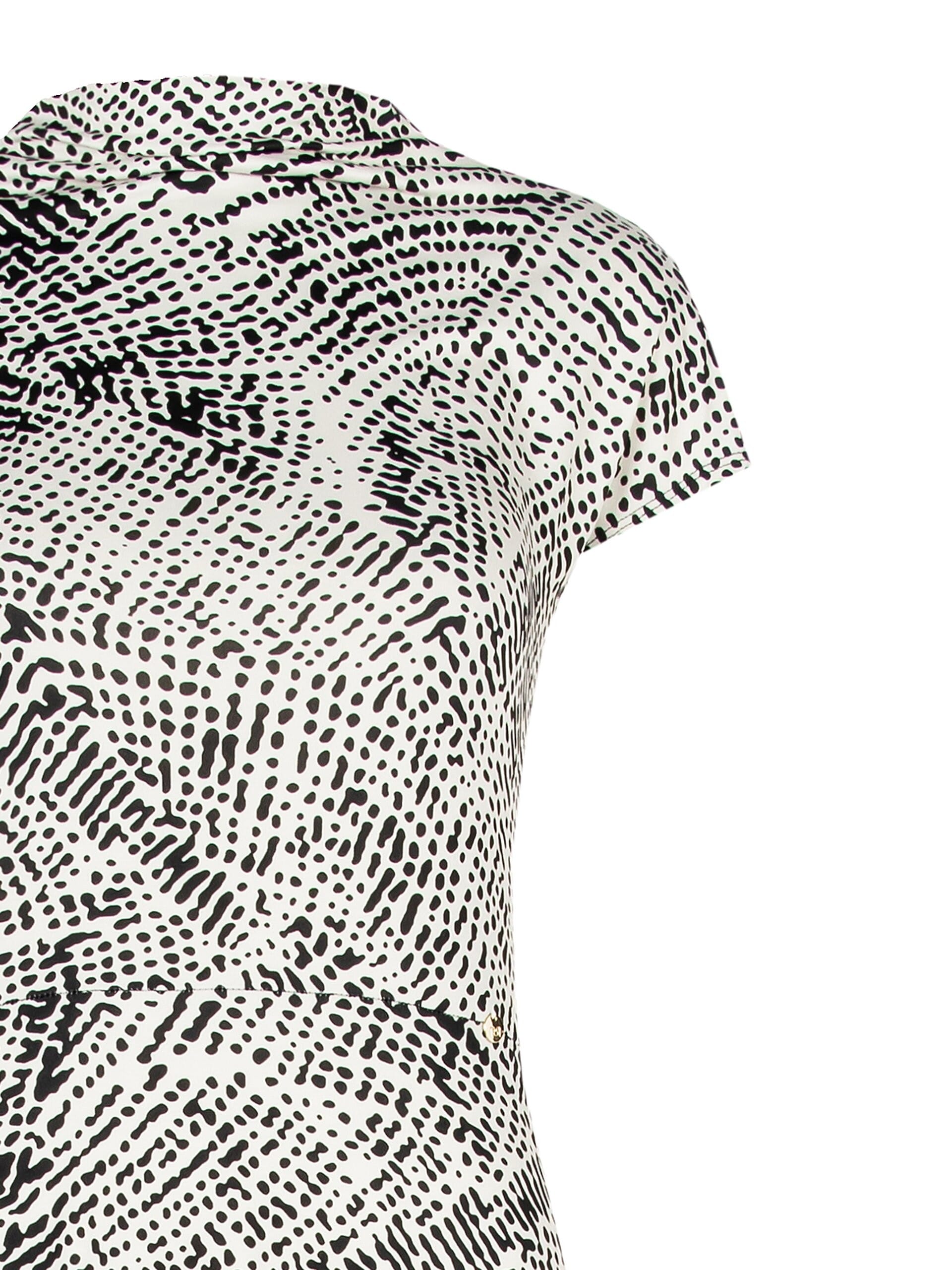 Abito Lungo Aderente Con Balza In Fondo Rinascimento