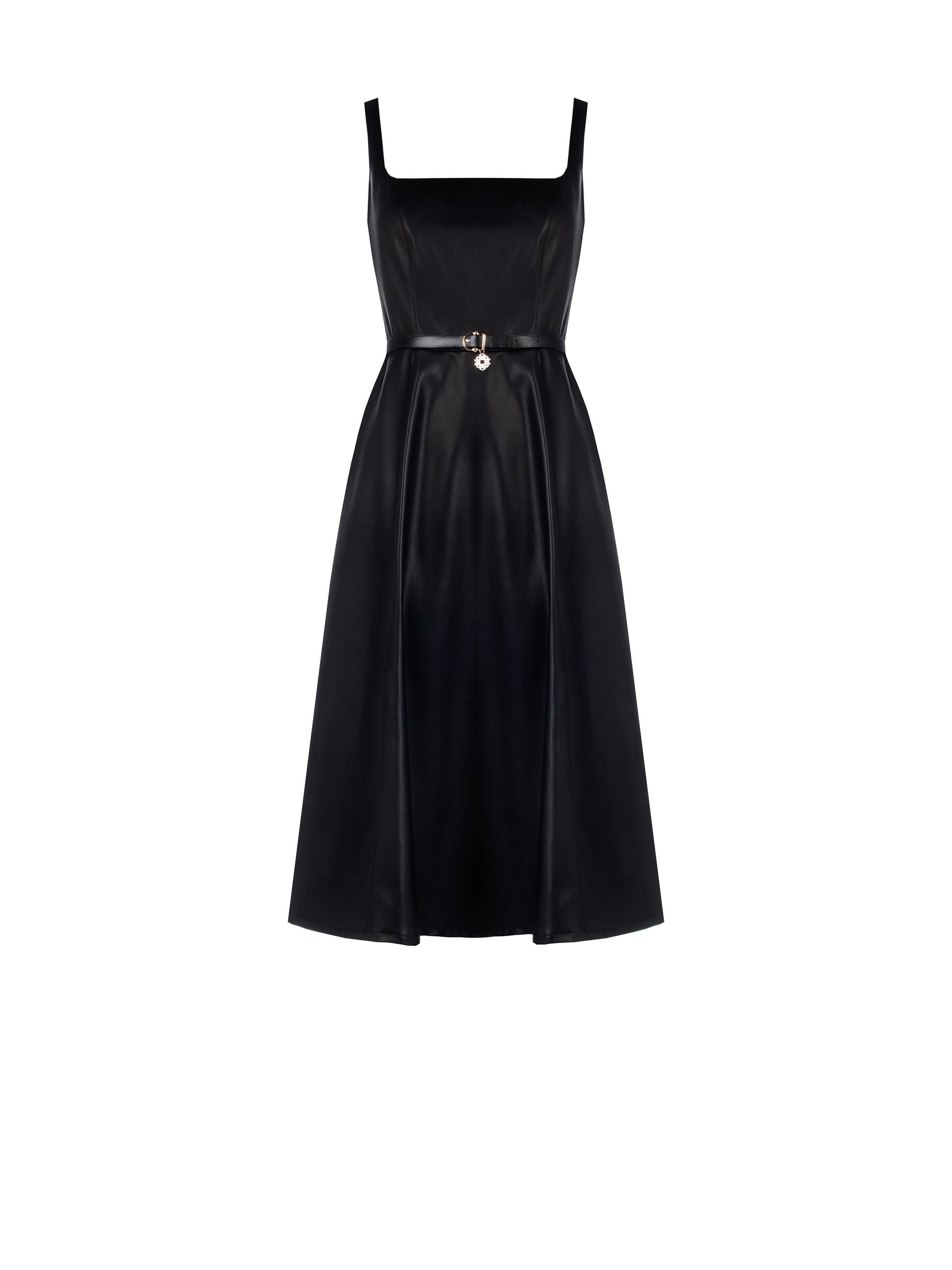 Abito Lungo A Ruota In Similpelle Con Cintura E Ciondolo Logo Rinascimento