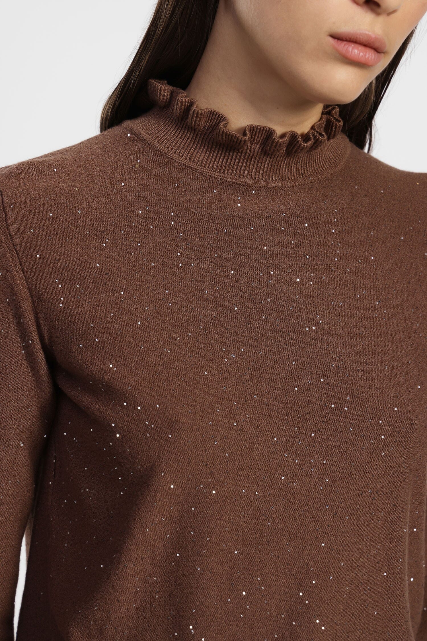 Pull à col rond avec détails à volants et points lumineux Dixie