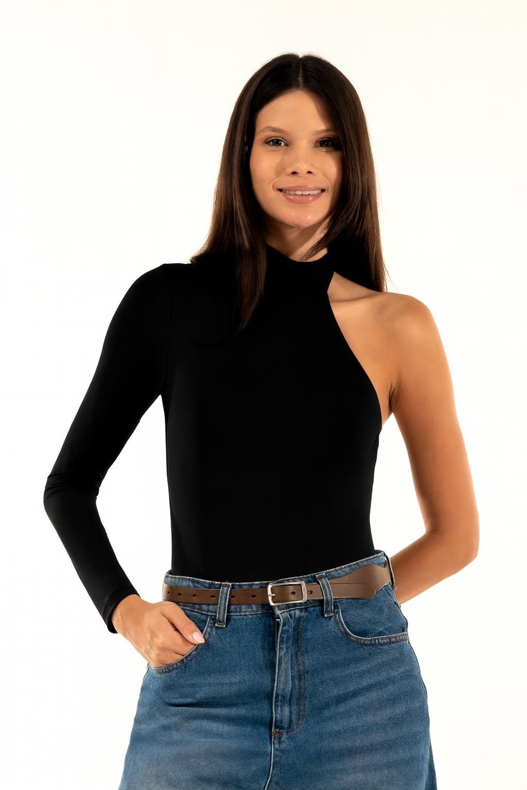 Body Asimmetrico Kontatto