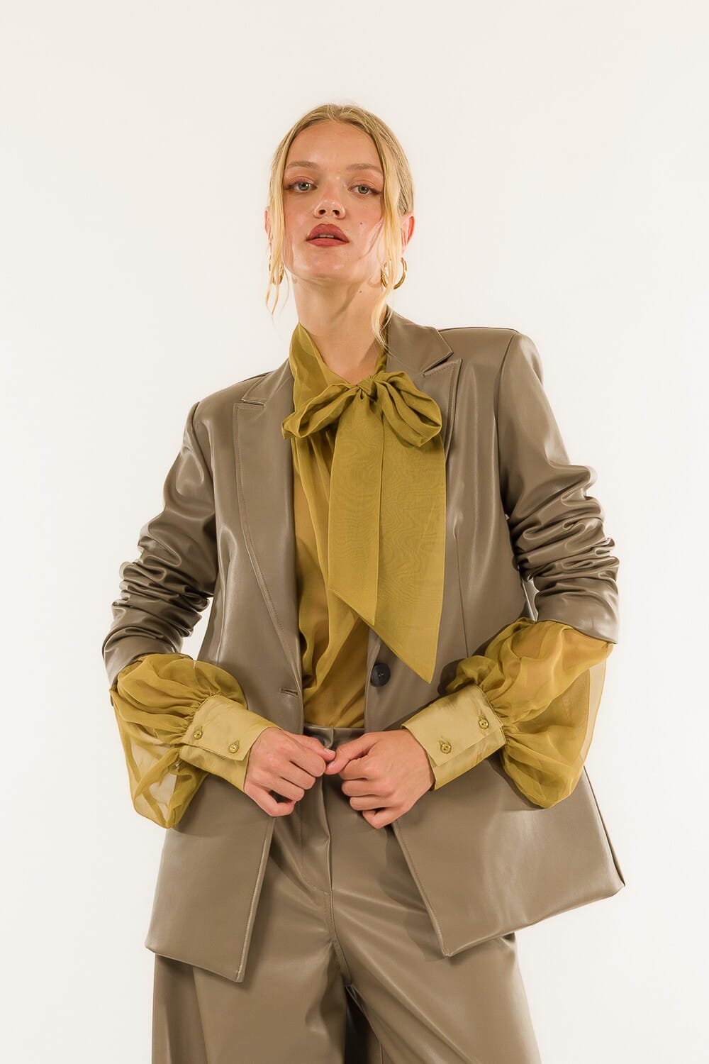 Blazer en faux cuir Kontatto