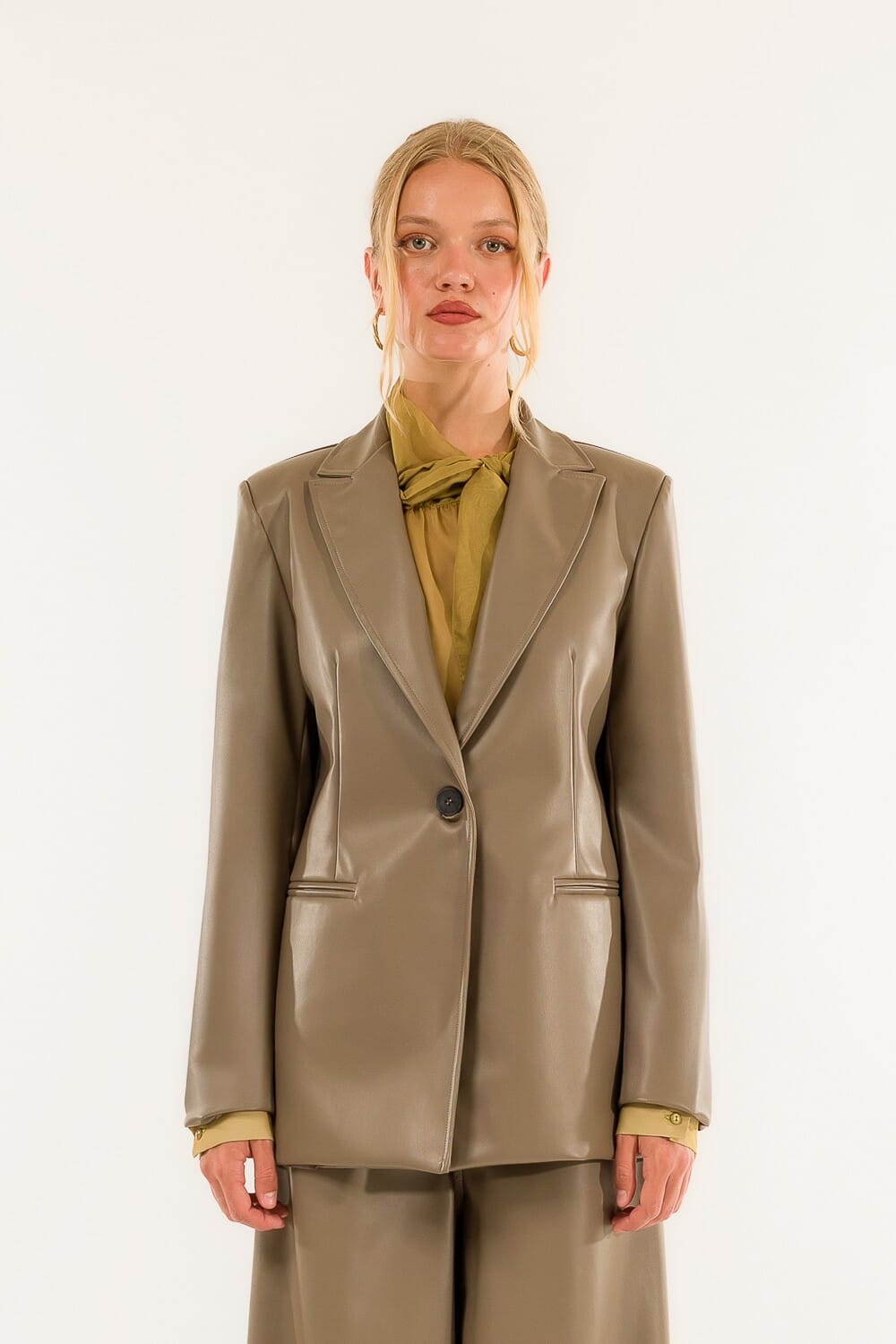 Blazer en faux cuir Kontatto