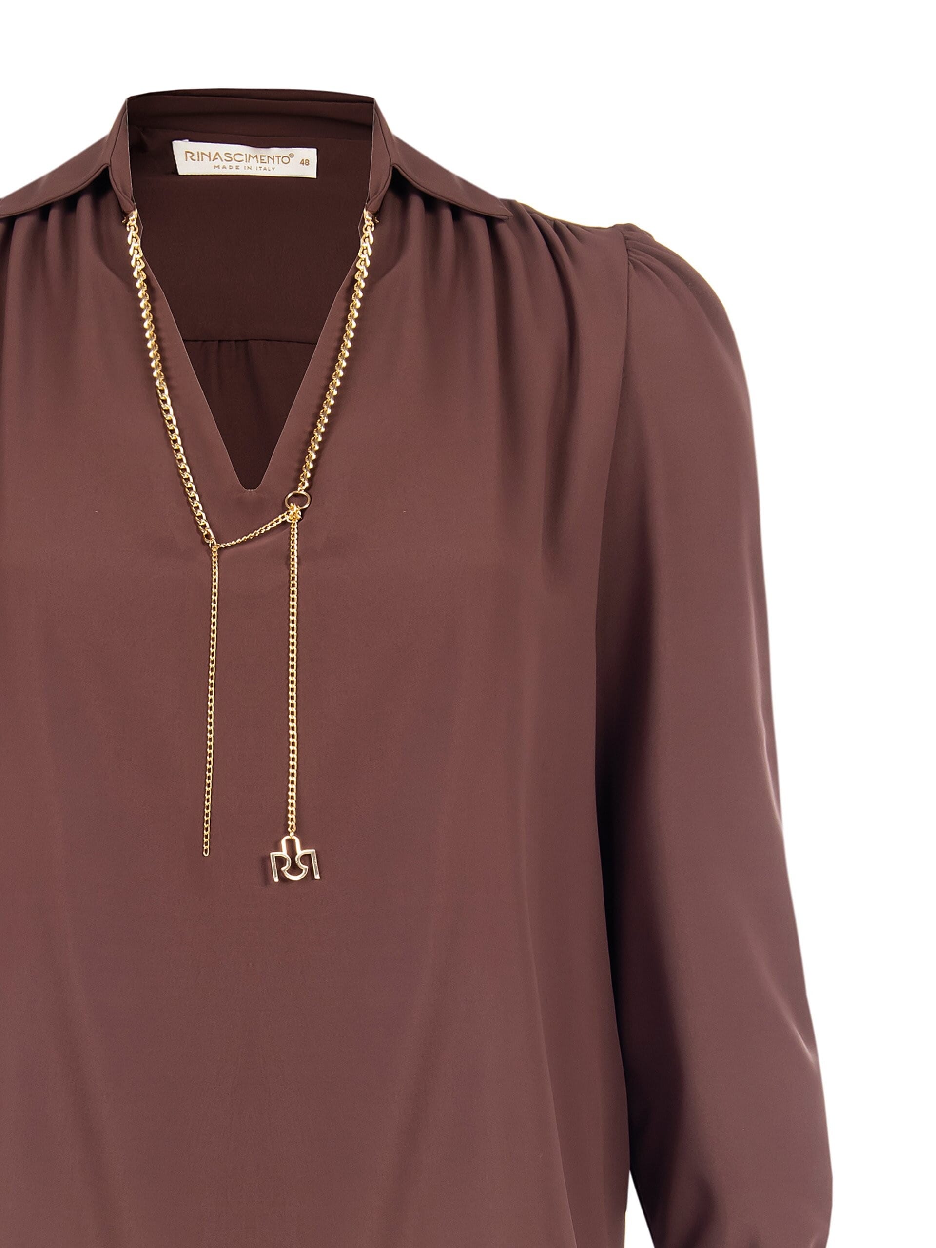 Chemise Curvy en satin avec col en V et détails en chaîne Rinascimento Curvy