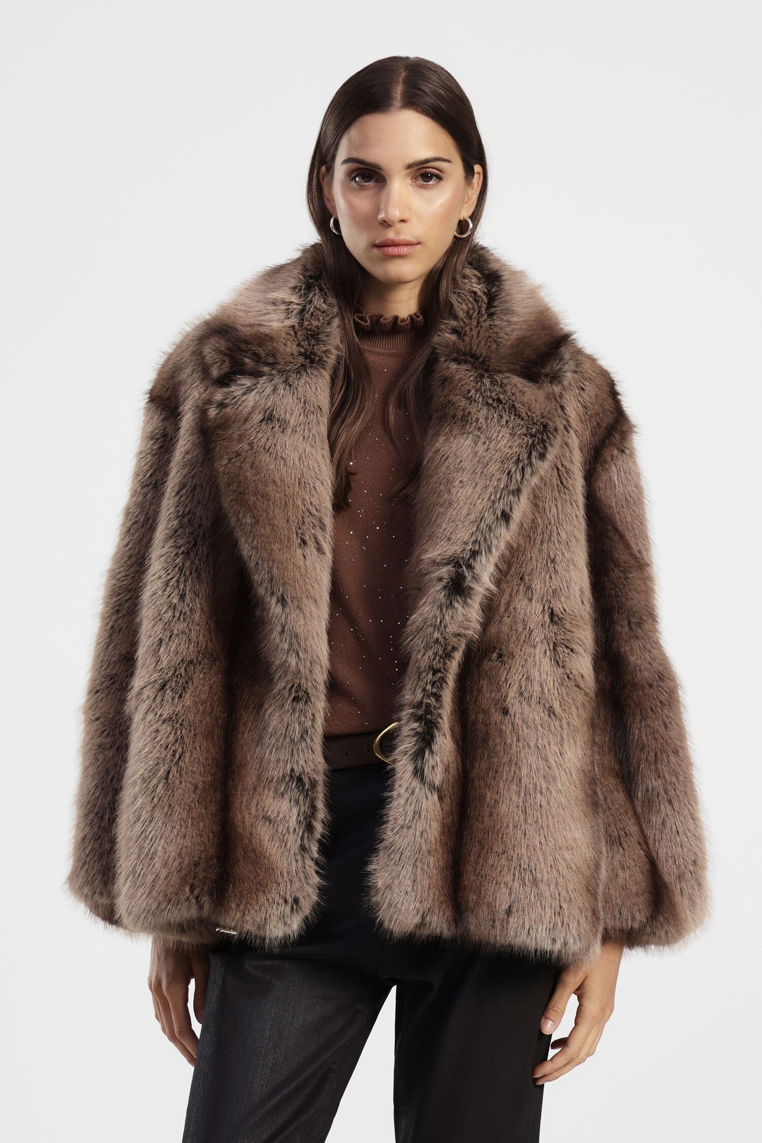 Eco-Fur Corta Con Ampio Revers E Volume Dixie