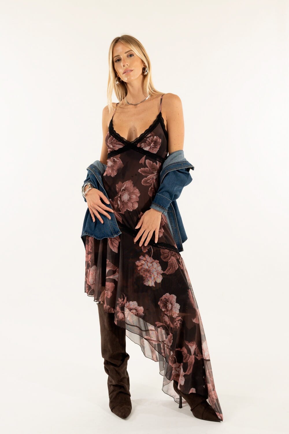 Abito Asimmetrico Tulle E Pizzo Kontatto