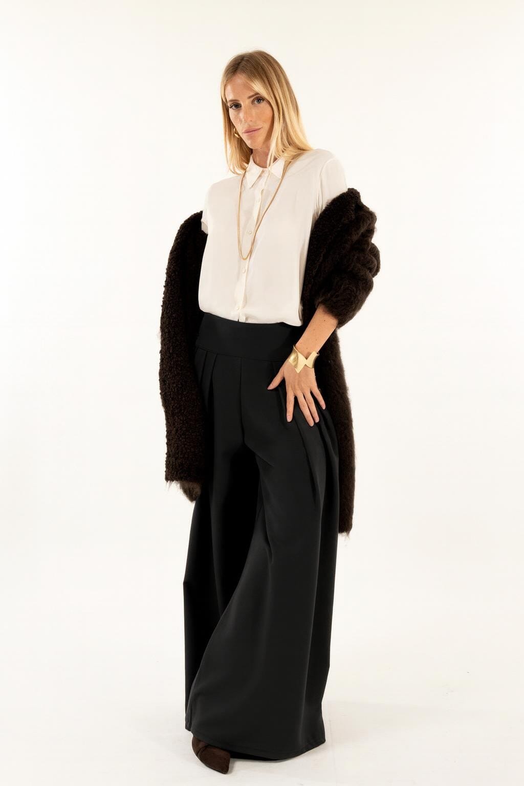 Pantalone Pieghe Bottoni Kontatto