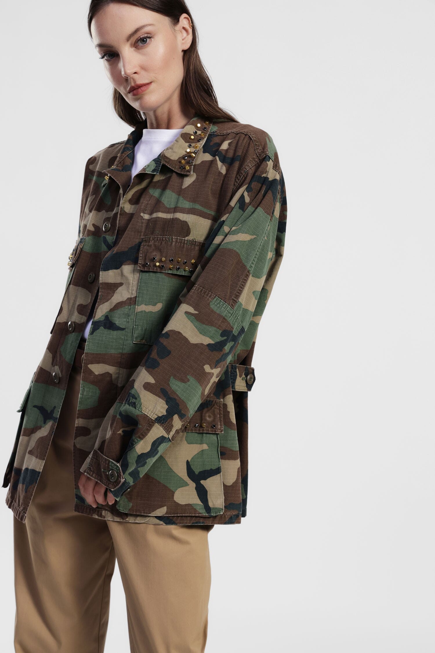 Veste de chemise avec motif camouflage et clous Dixie