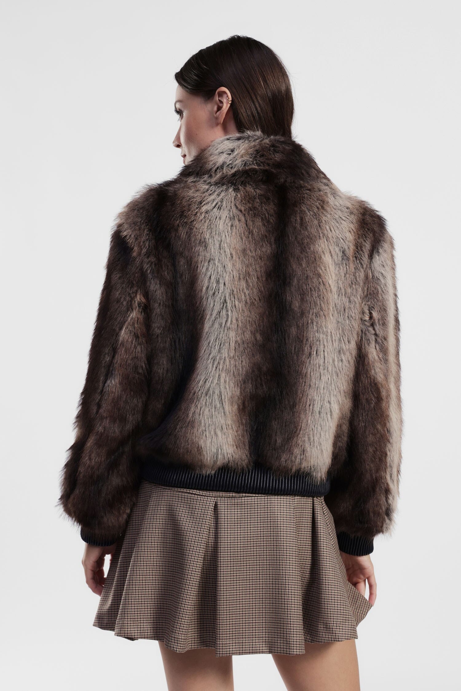 Eco-Fur Corta Con Zip E Bordo A Coste Dixie