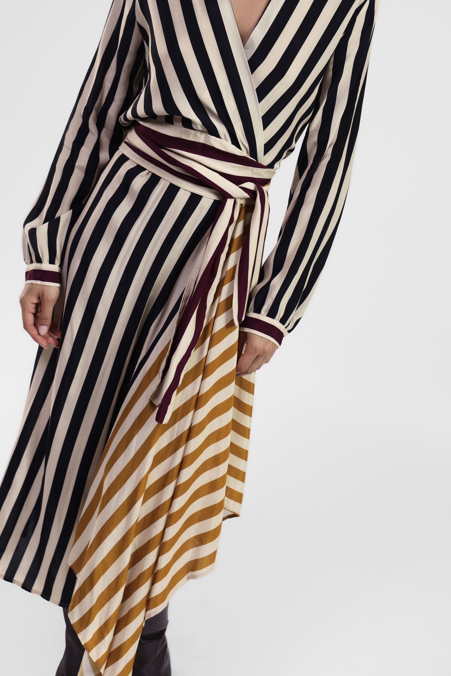 Abito Lungo A Righe Con Fascia Dixie