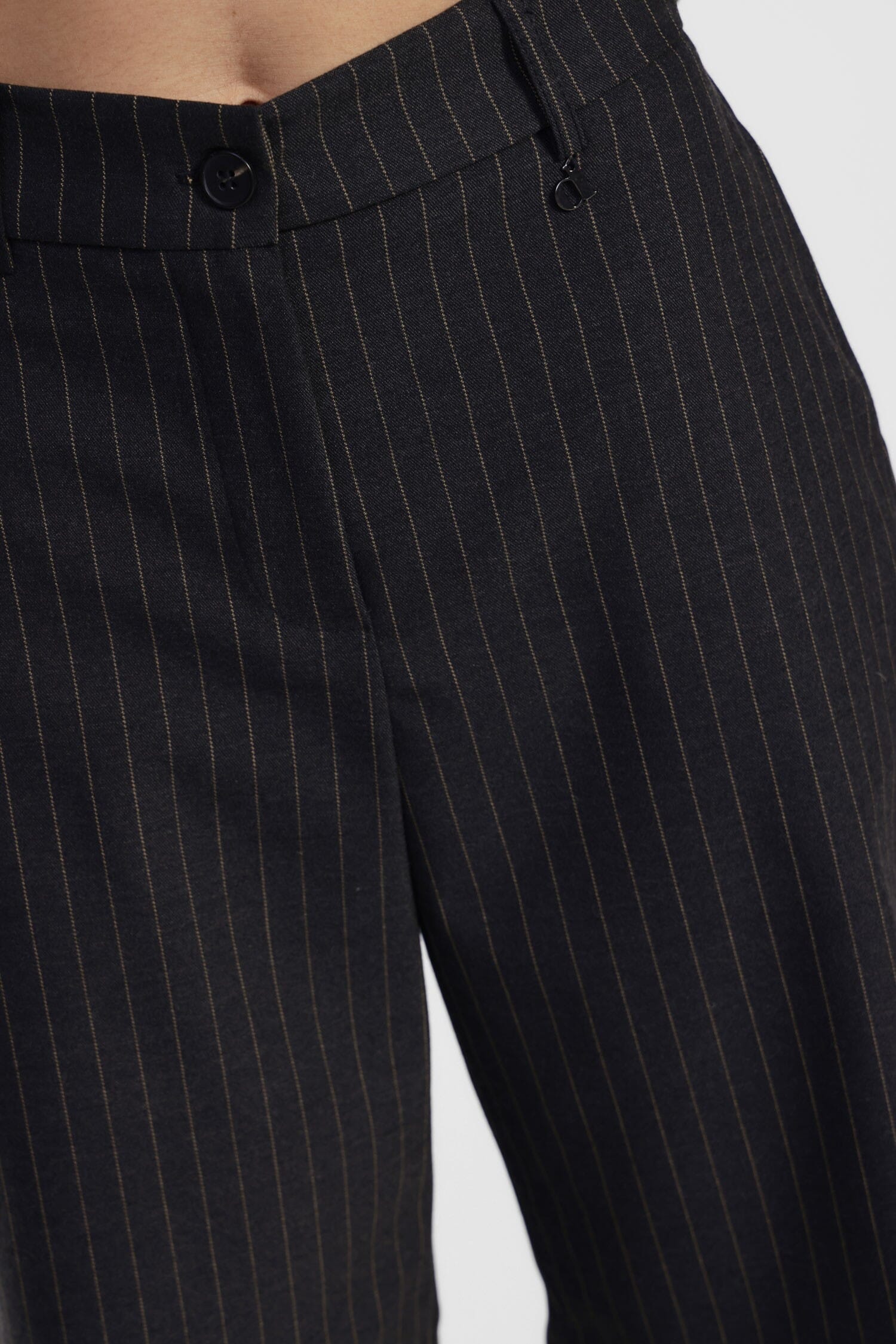 Shorts A Righe Con Dettaglio Bottone E Tasche Dixie