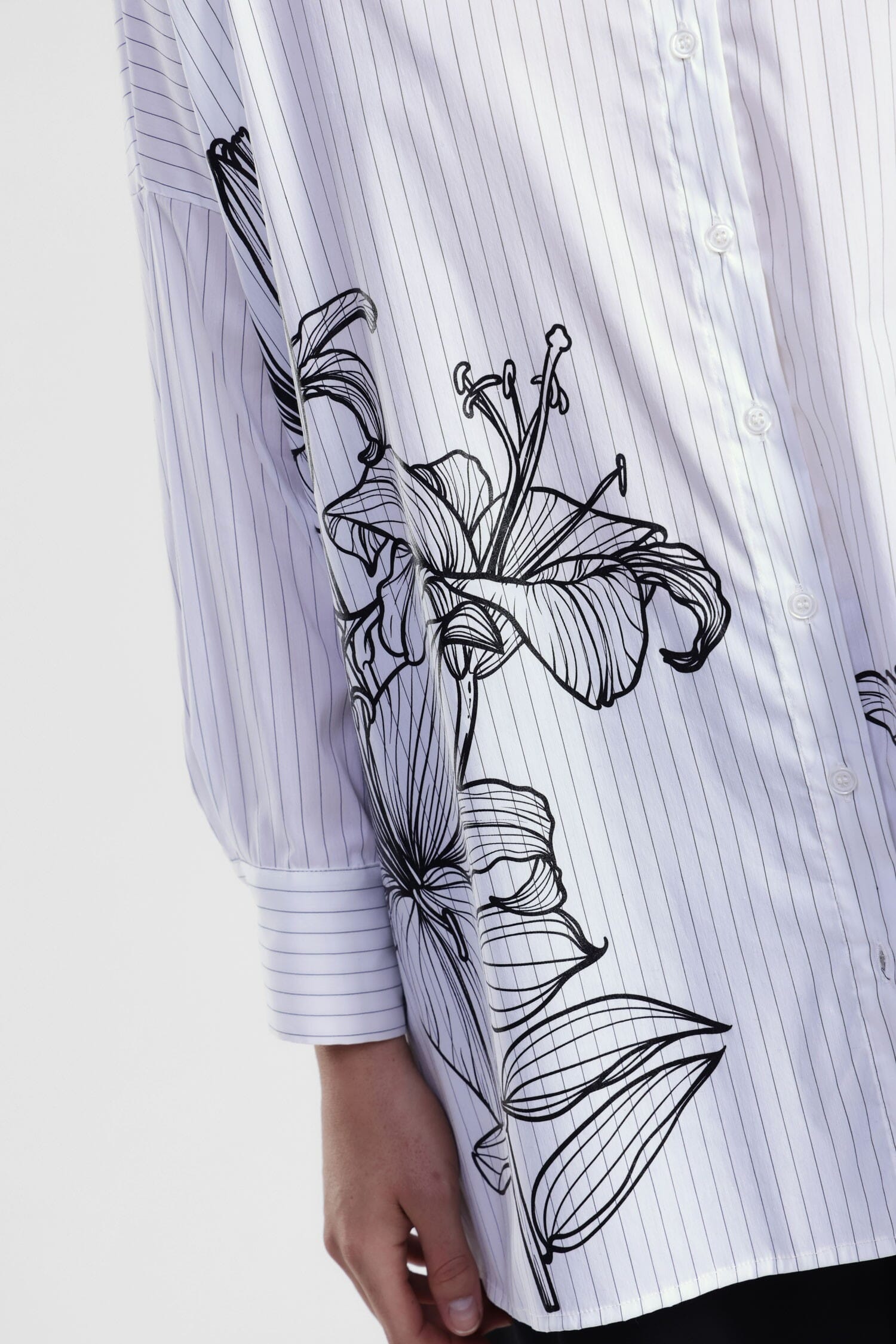 Fantaisie florale Chemise oversize et fines rayures Dixie