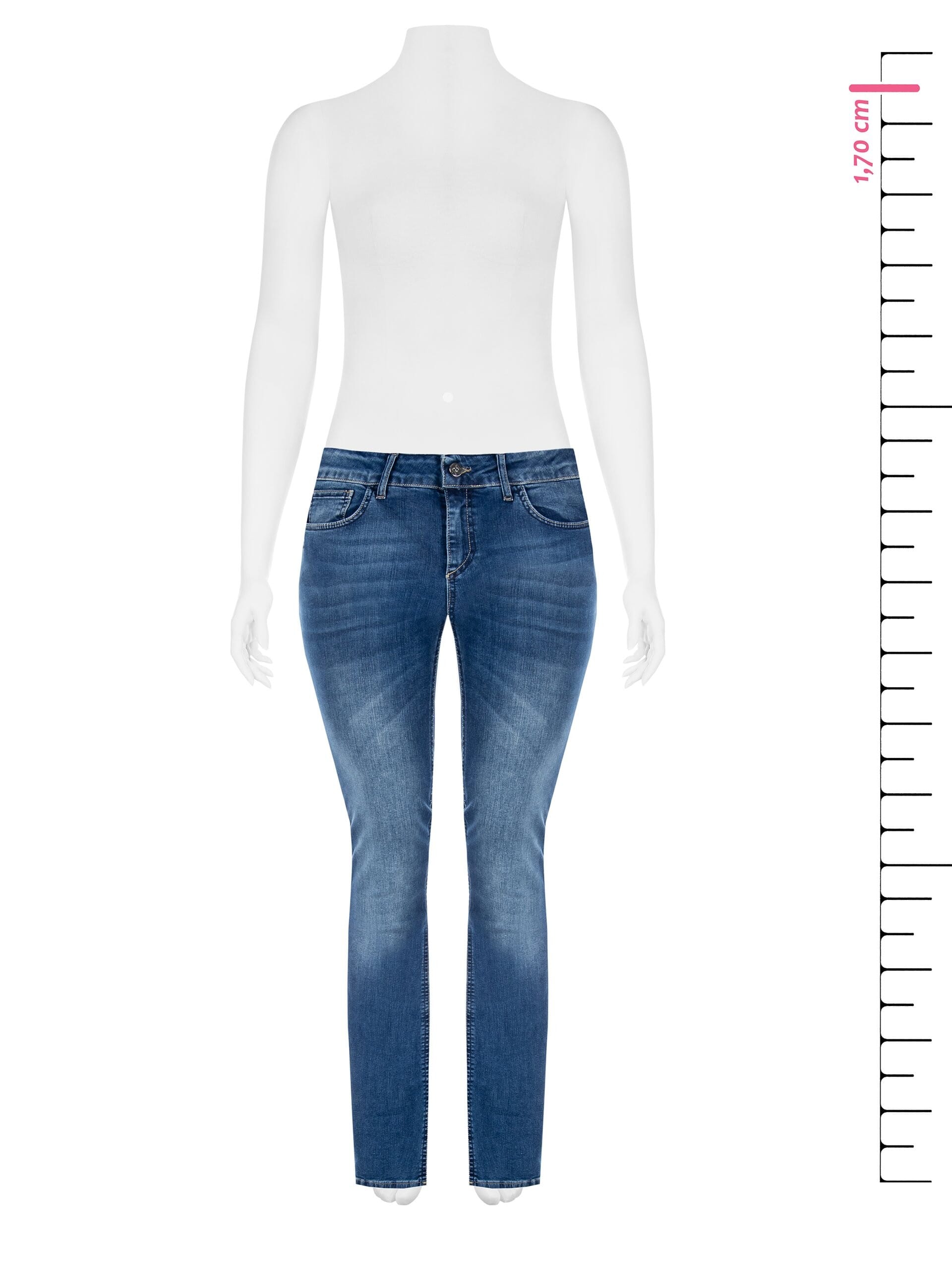 Jeans Flare Curvy Con Strass Sulla Tasca Dietro Rinascimento Curvy