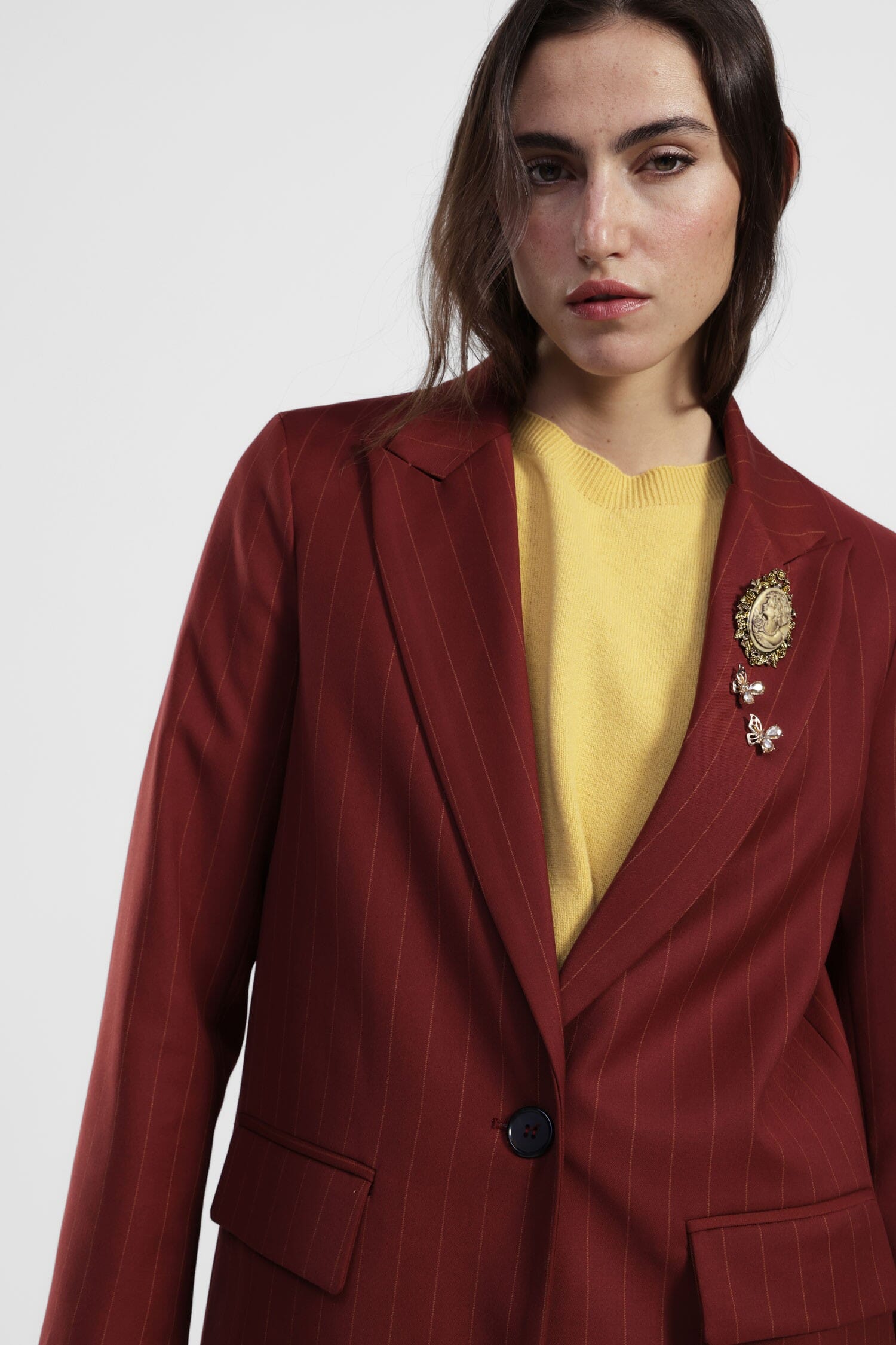 Blazer A Righe Con Spilla Decorativa E Tasche Dixie