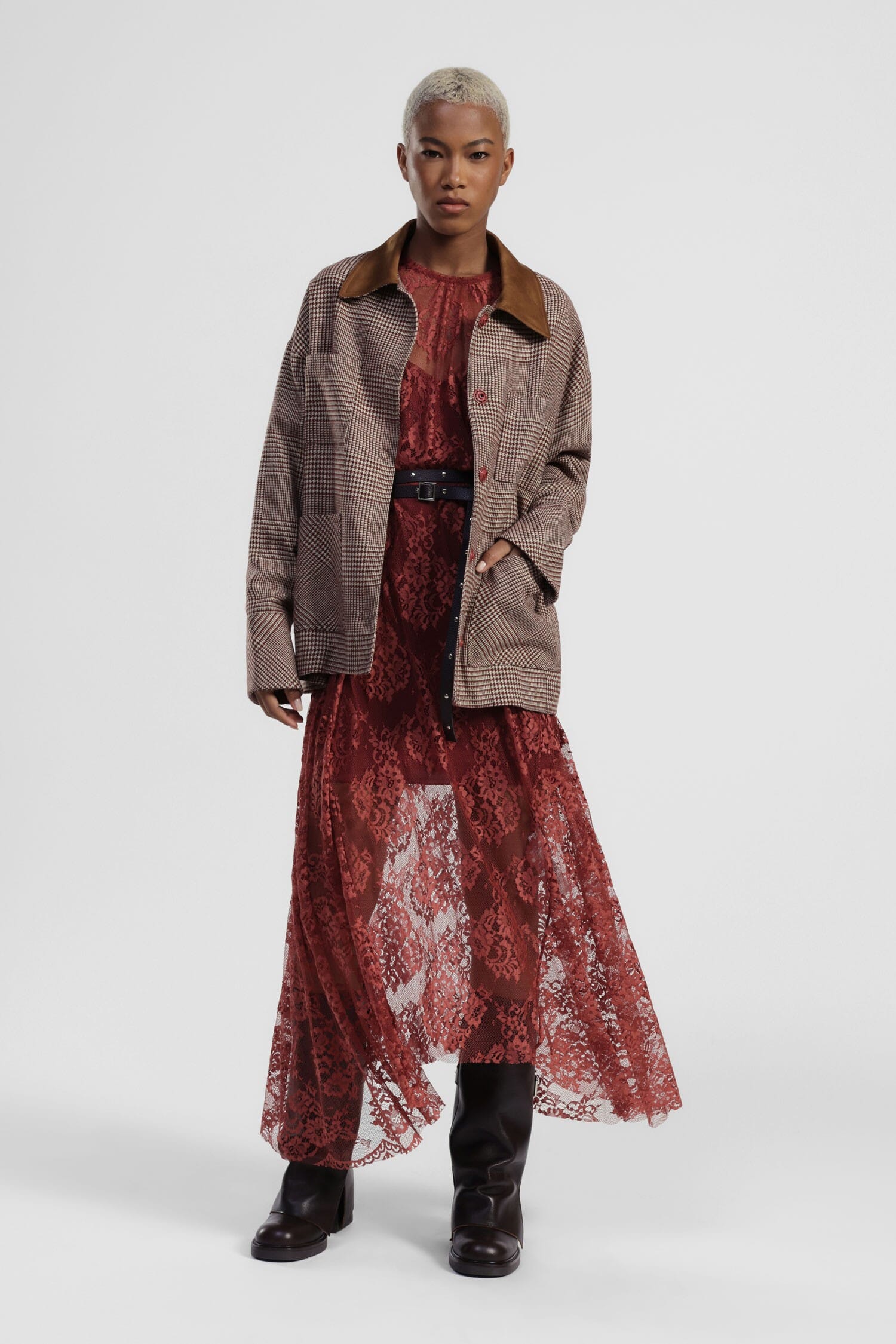 Robe longue en dentelle avec ceinture et manches longues Dixie