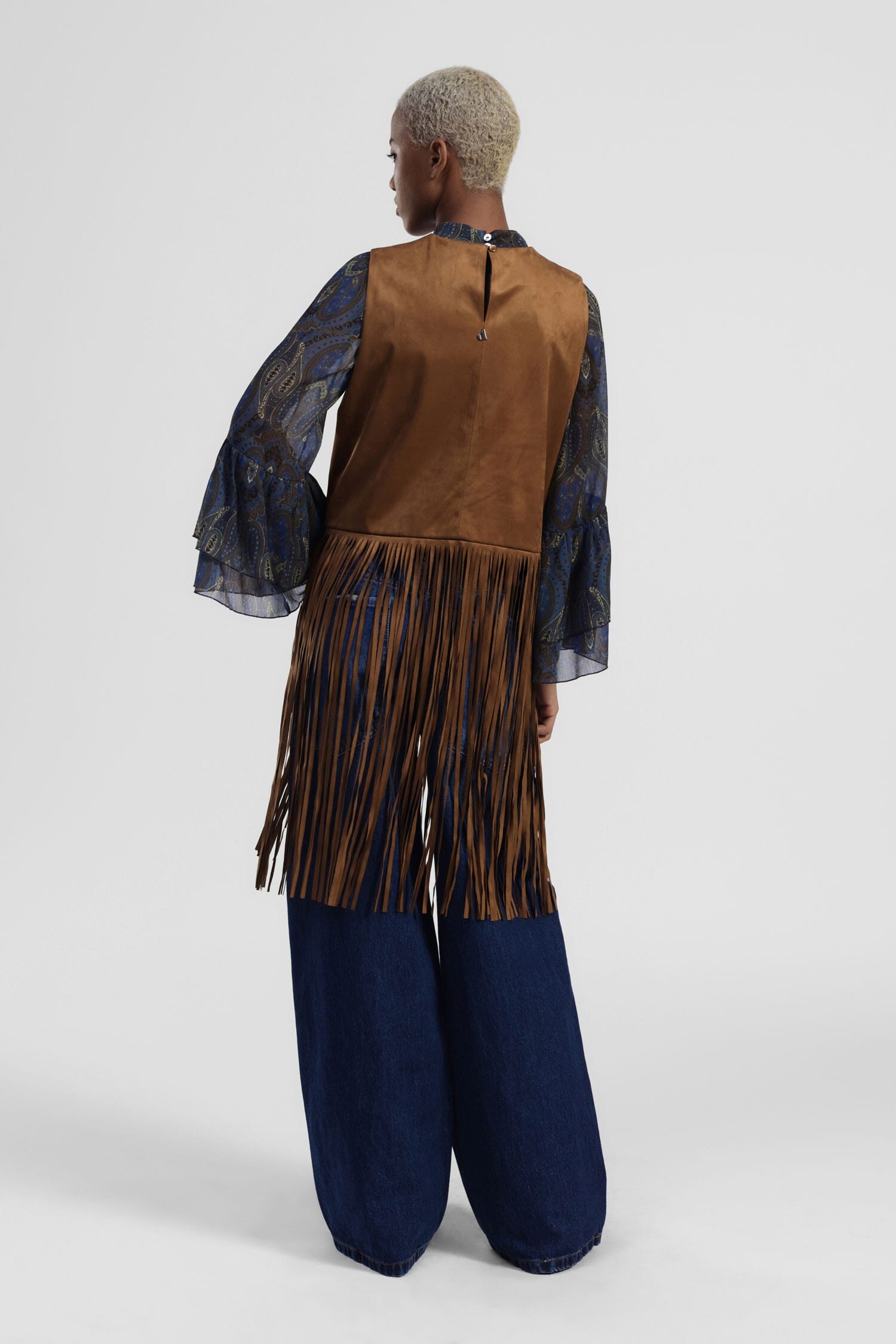 Gilet sans manches à longues franges décoratives Dixie