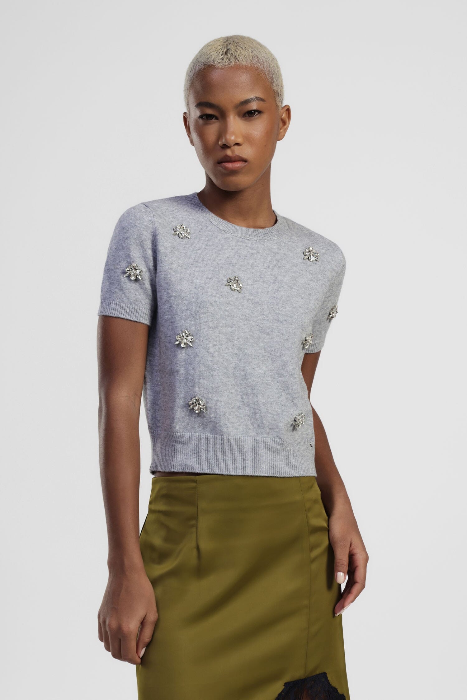Dixie Short Sweater With Floral Appliqués