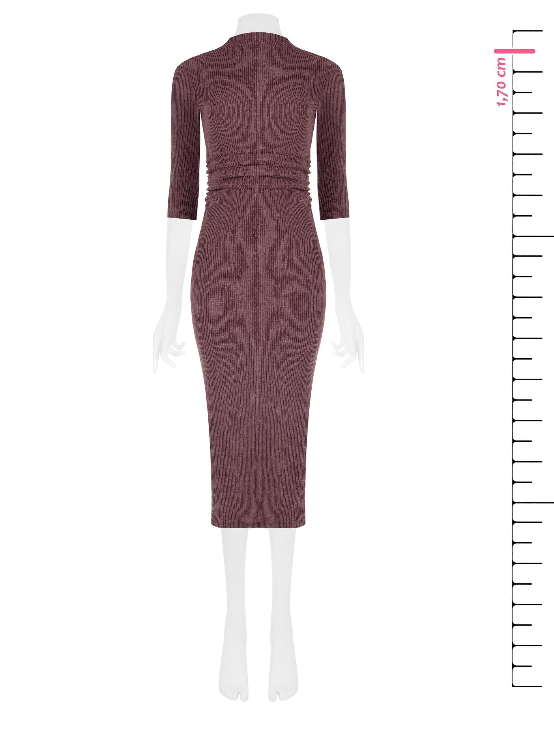 Abito A Tubino In Tessuto Goffrato A Costina Arricciato Sui Fianchi Rinascimento