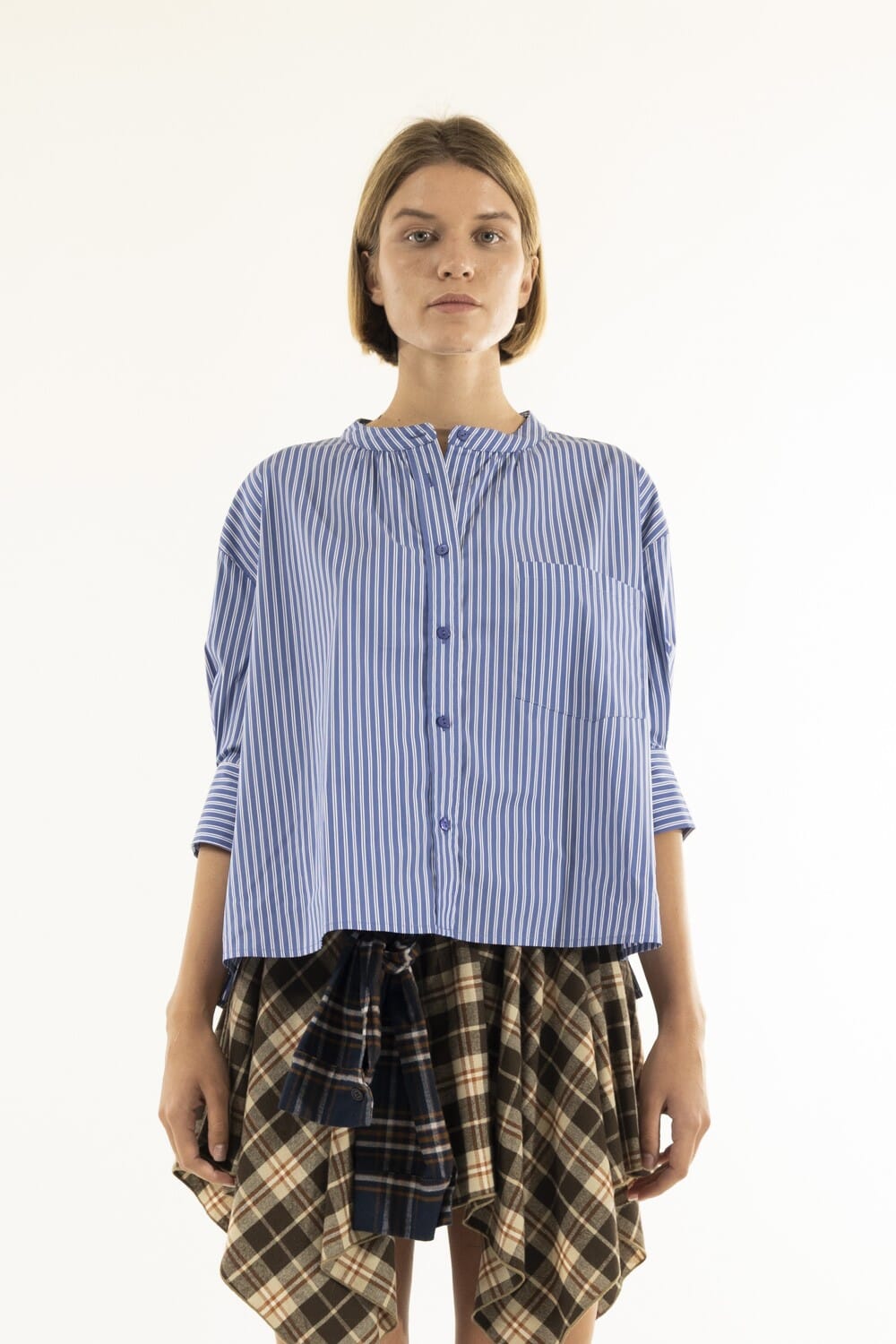 Camicia Ricamo Schiena Kontatto