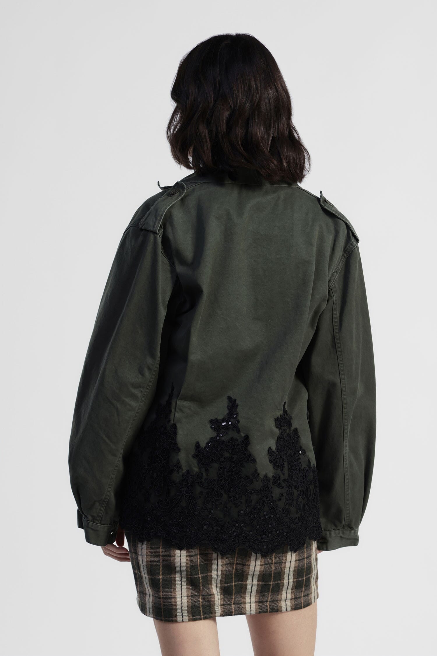 Chemise avec poches et broderie en dentelle sur le bas Dixie