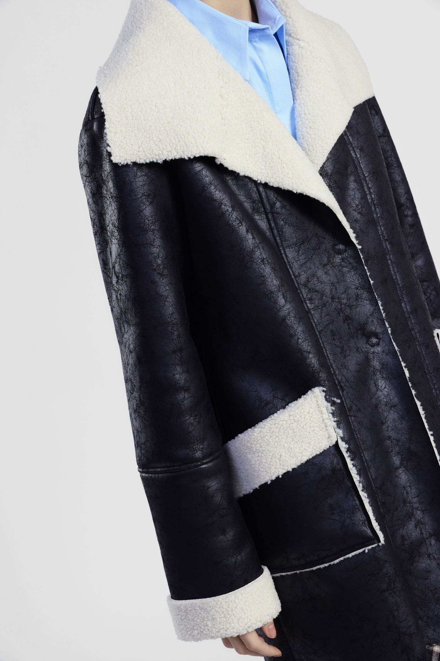 Cappotto Con Interno Effetto Pelliccia E Bottoni Dixie