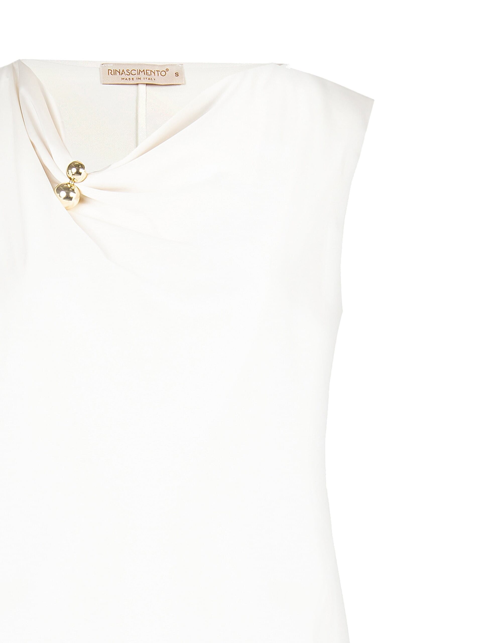 Top en satin fluide à encolure ornée d'un bijou Rinascimento