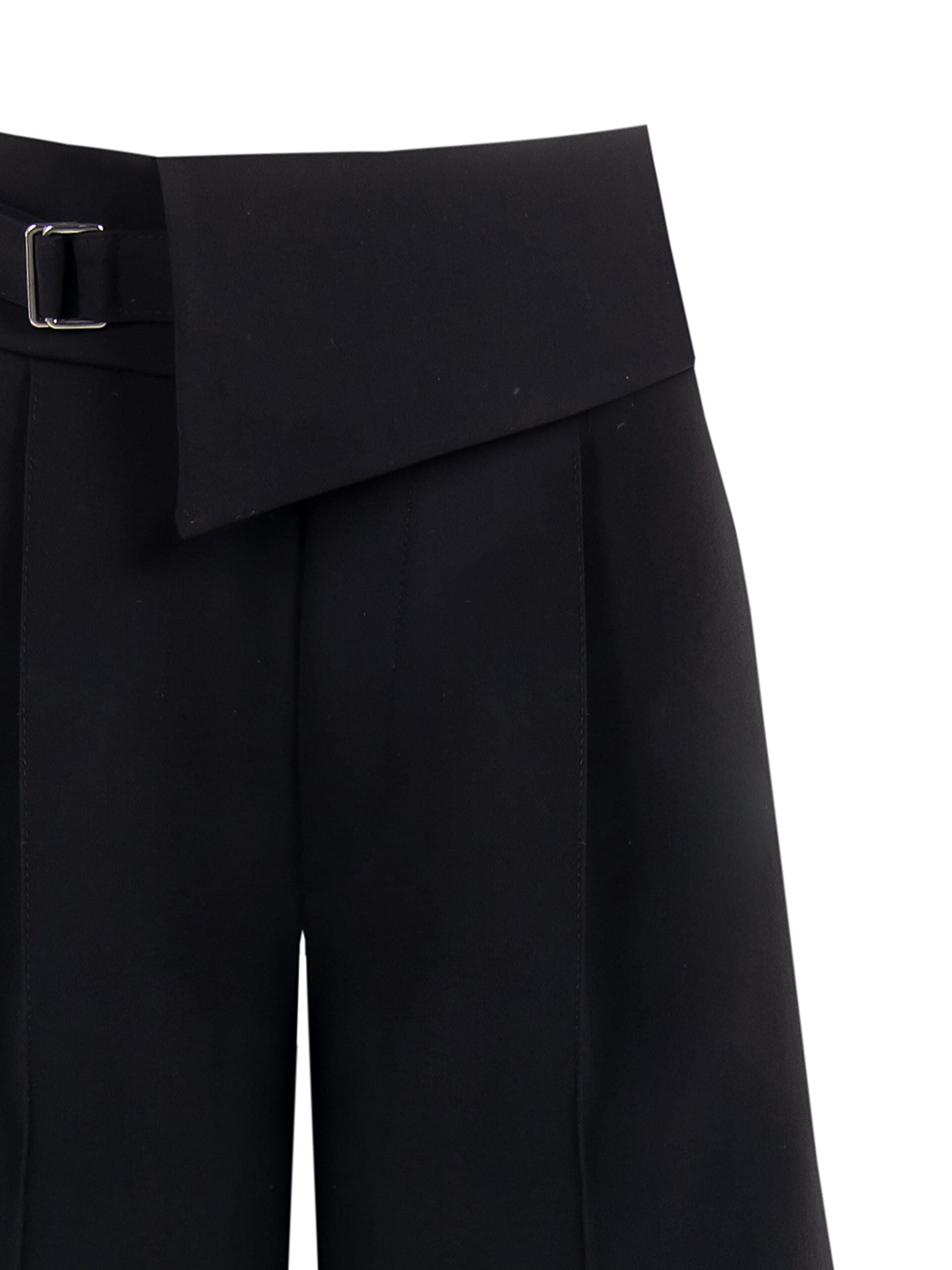 Bermuda Con Pinces E Cintura Coordinata Rinascimento