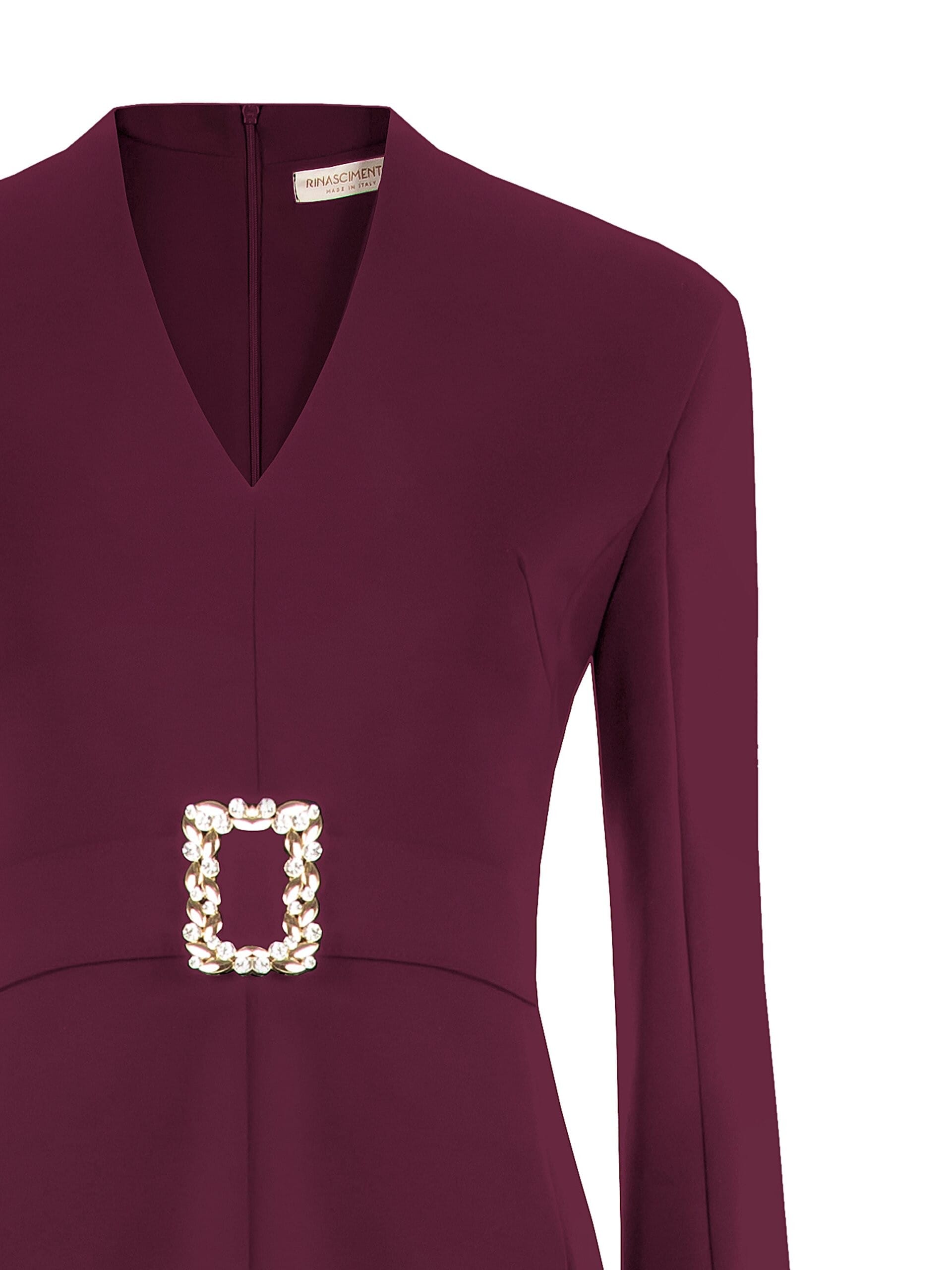 Abito Scoto Sfiancato In Tessuto Fluido Con Scollo A V E Fibbia Gioiello Rinascimento