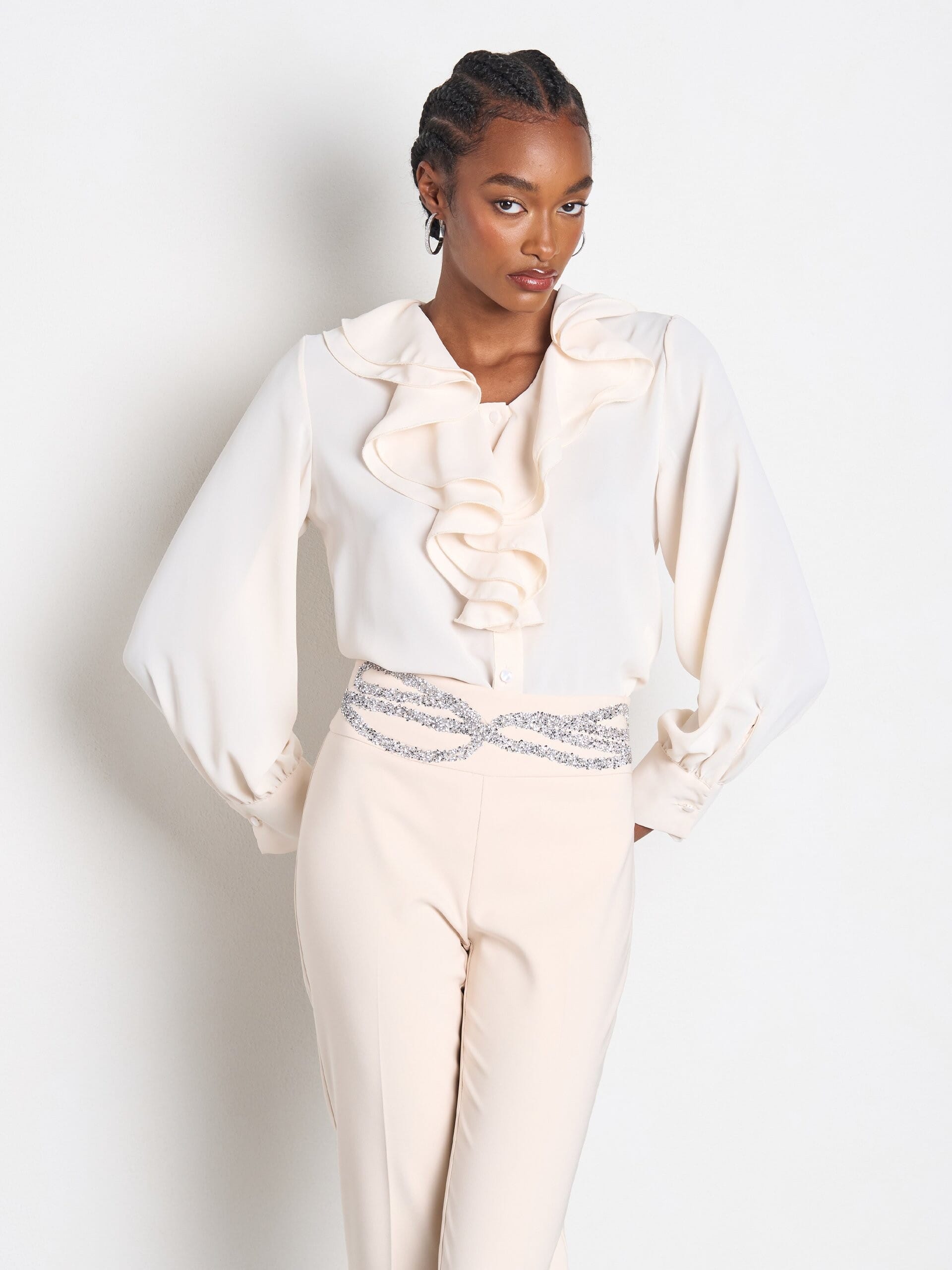 Camicia Sfiancata In Raso Con Maxi Volant Rinascimento