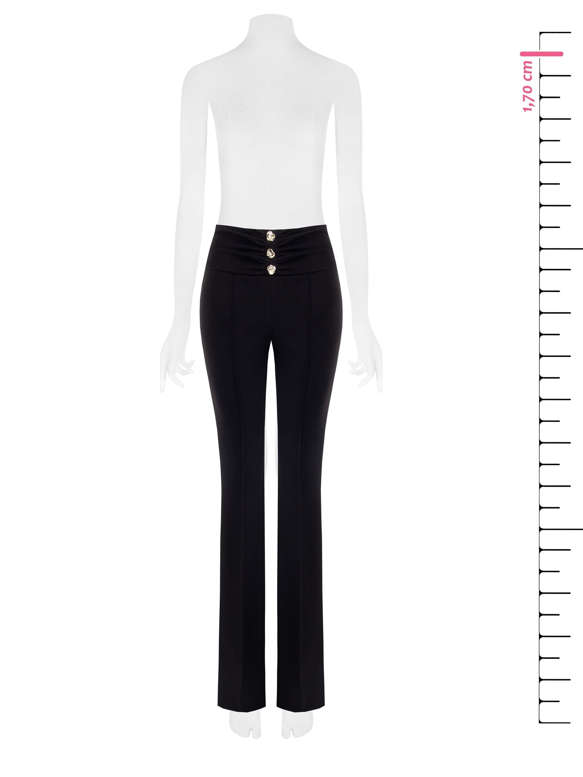 Tailleur en crêpe et scuba à jupe ample et encolure ornée d'un bijou Rinascimento