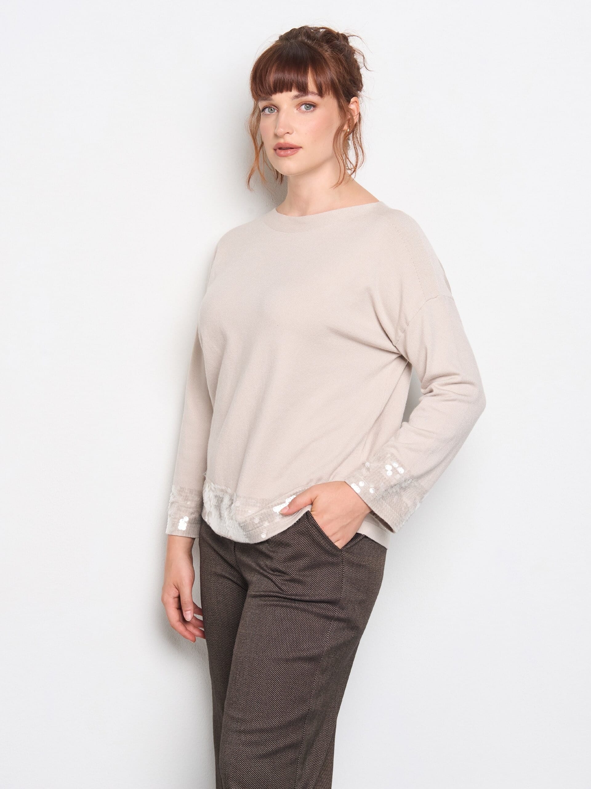 Pull large Curvy avec fond couvert de paillettes Rinascimento Curvy